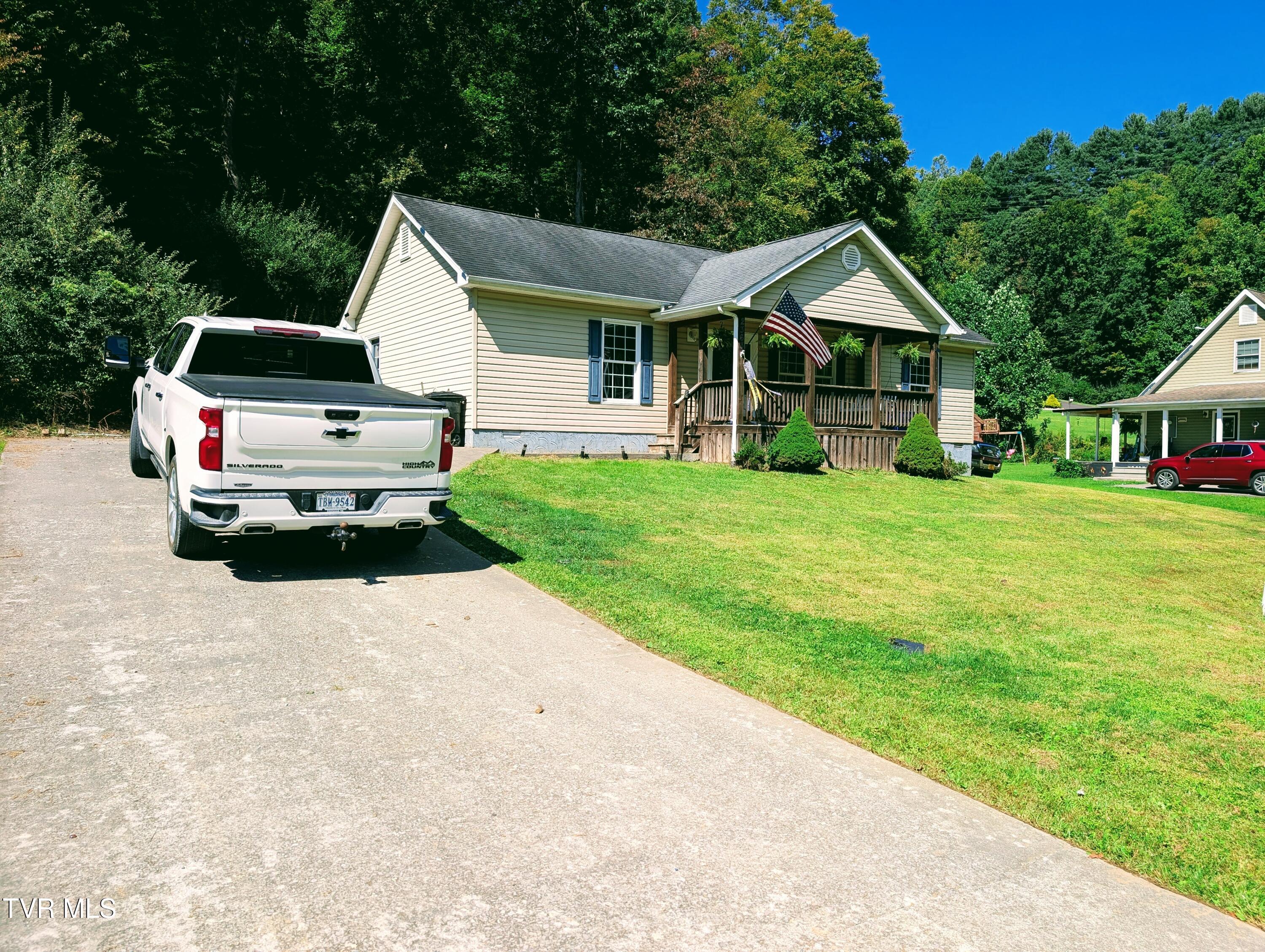 2363 Northeast Mountain Laurel Road