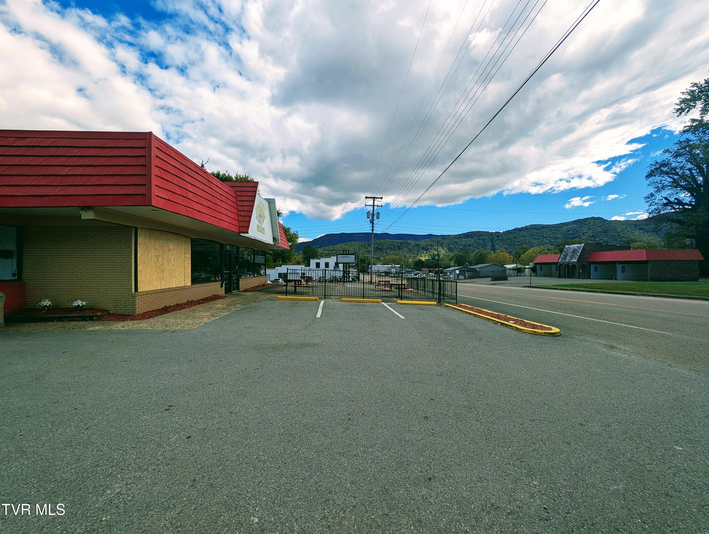 516 North E 5th St N Street