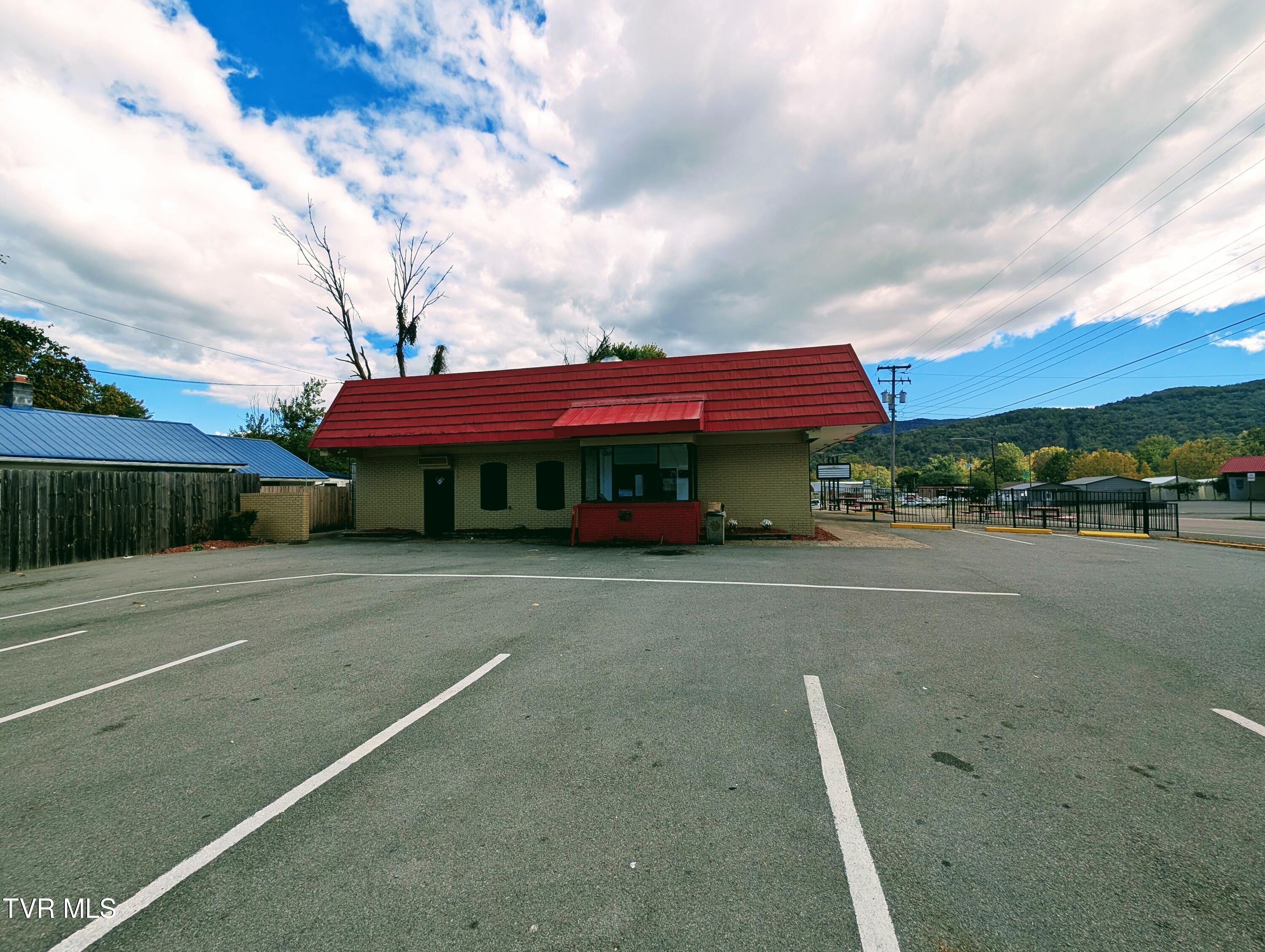 516 North E 5th St N Street