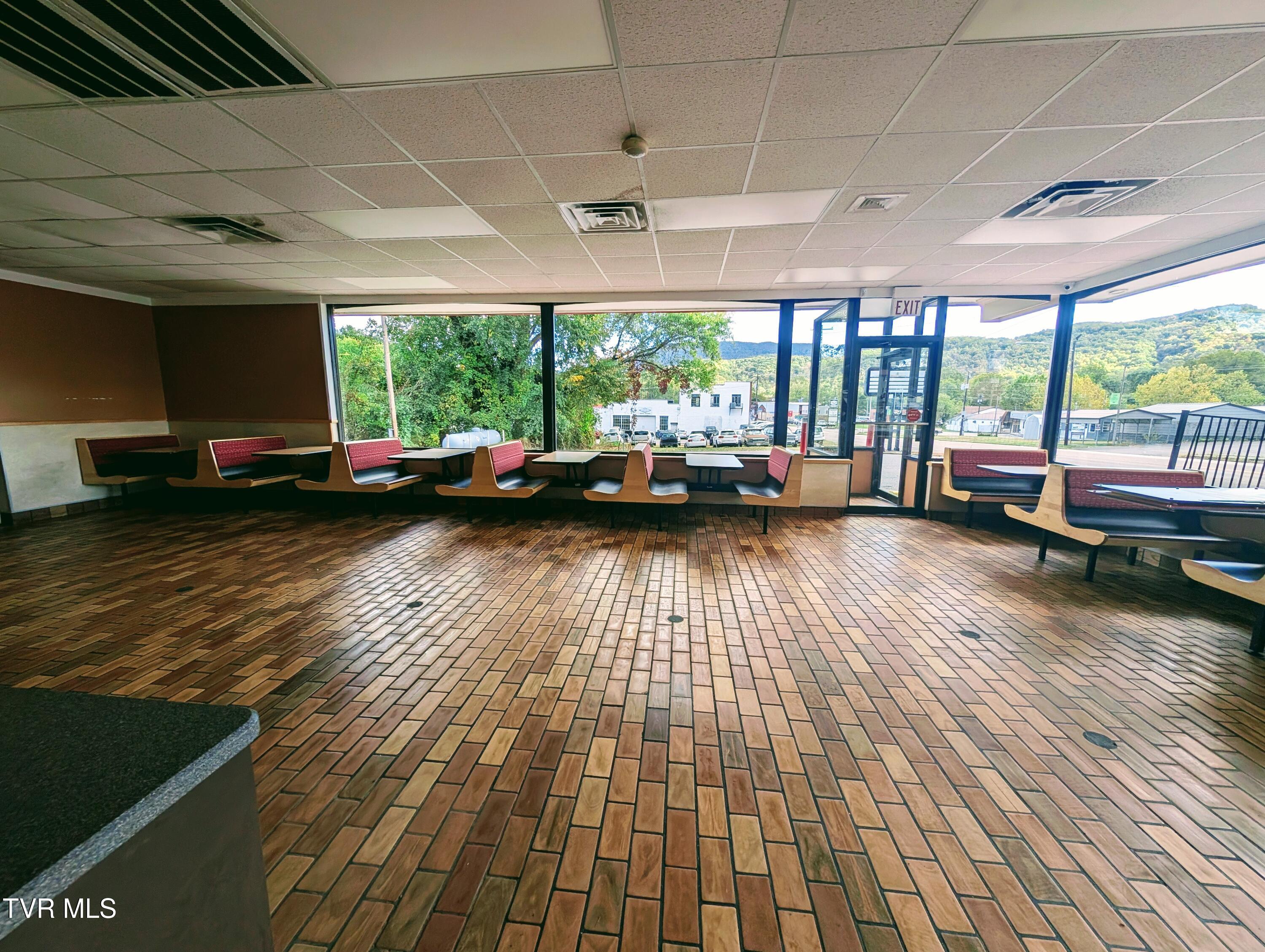 516 North E 5th St N Street