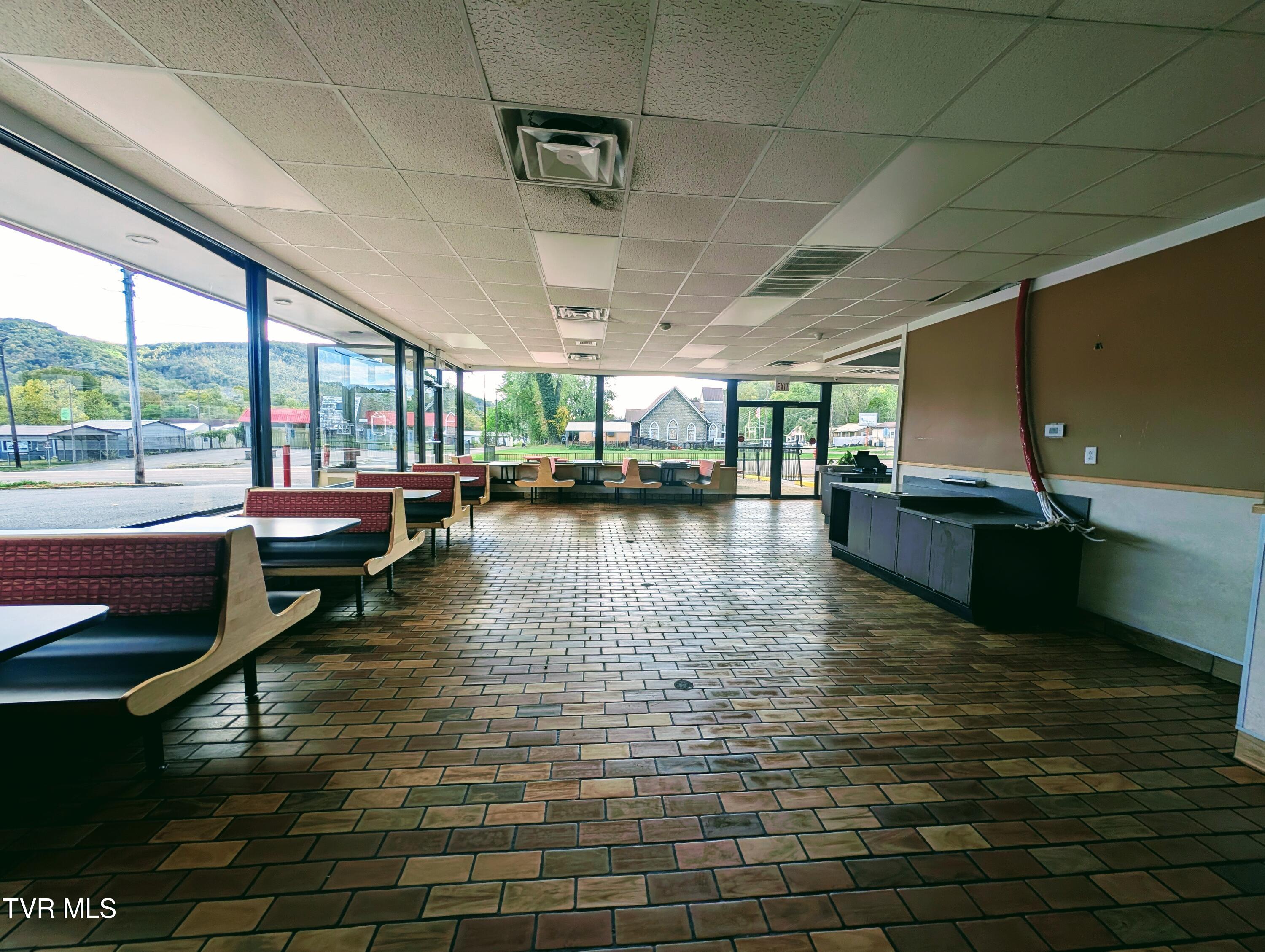 516 North E 5th St N Street