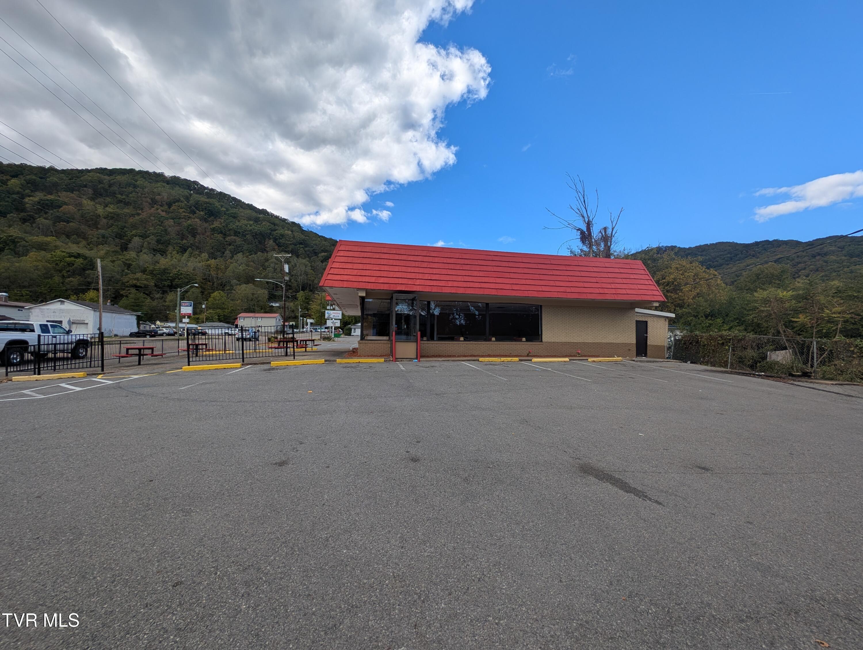 516 North E 5th St N Street