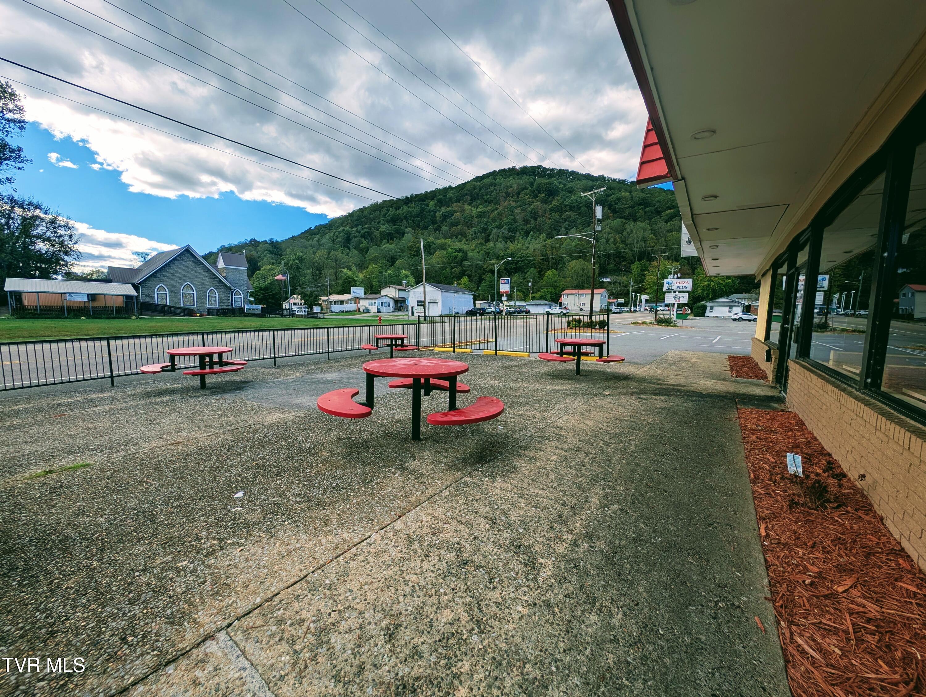 516 North E 5th St N Street