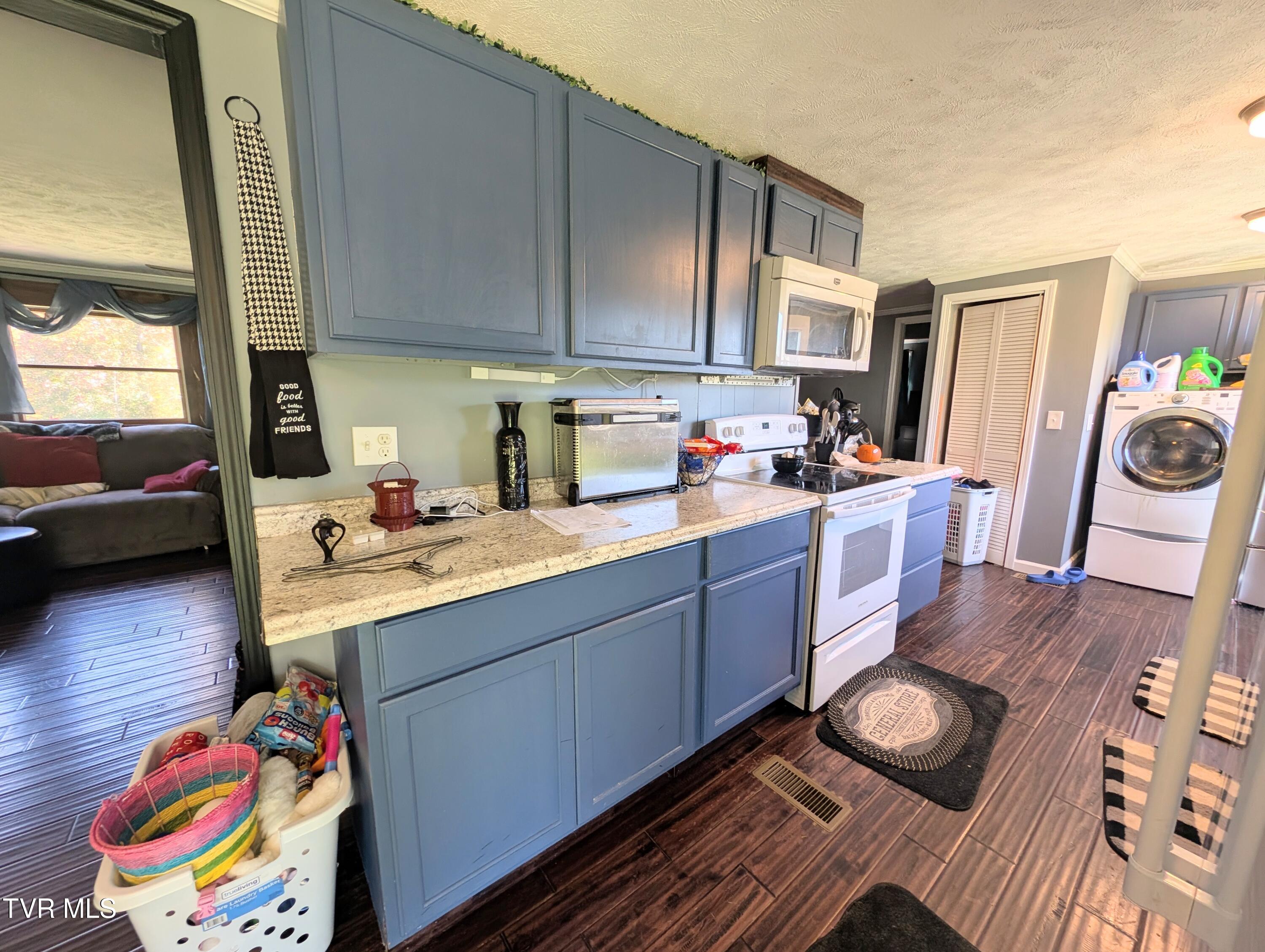 279 State Route Road, Clintwood