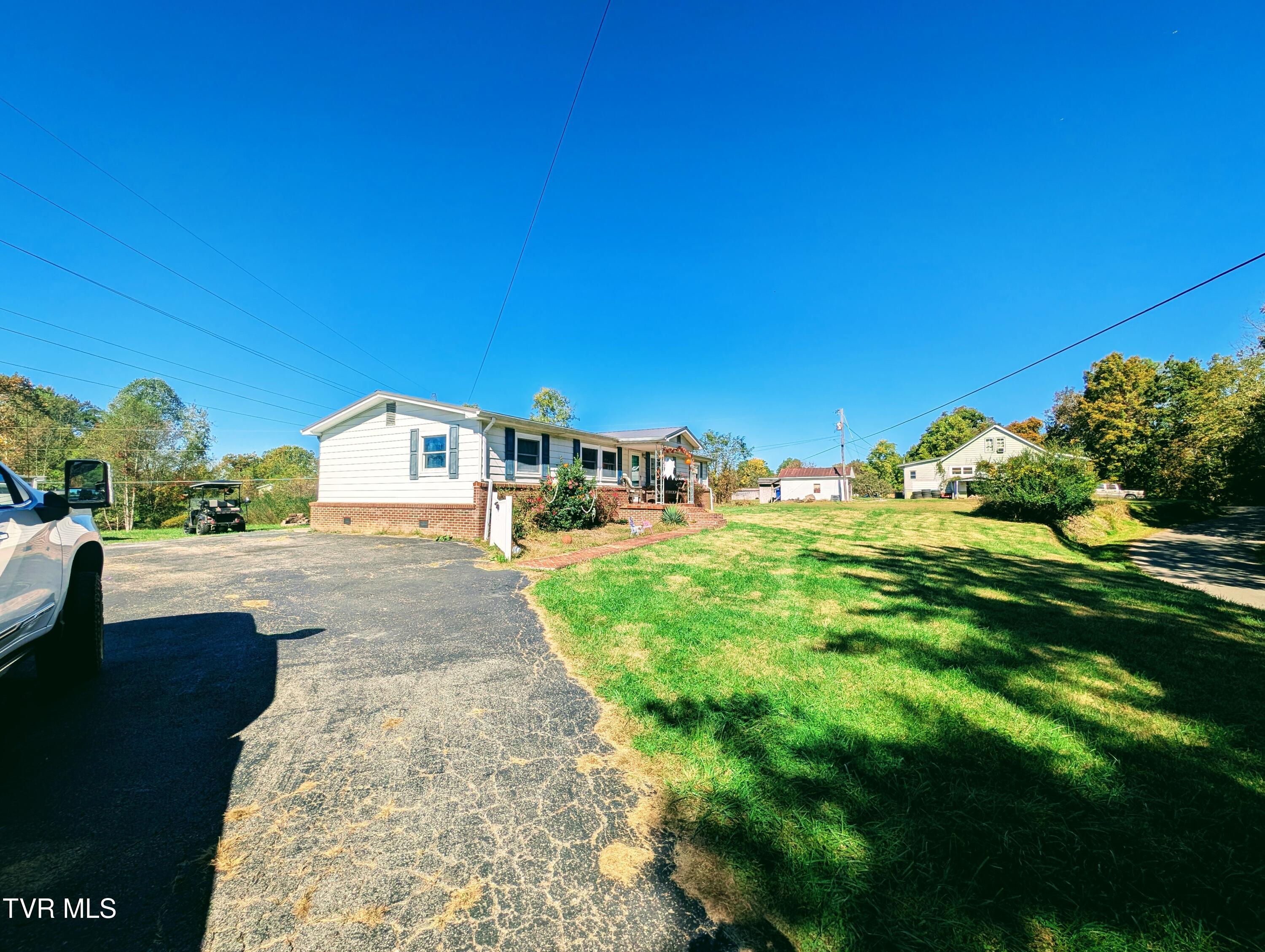 279 State Route Road, Clintwood