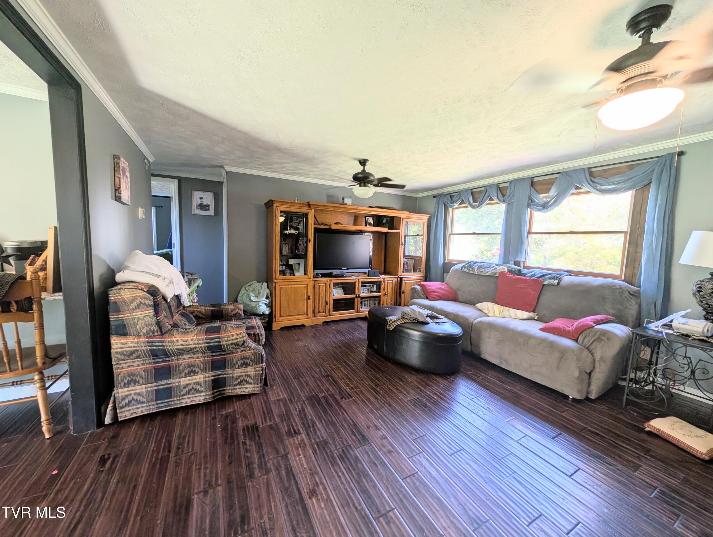 279 State Route Road, Clintwood