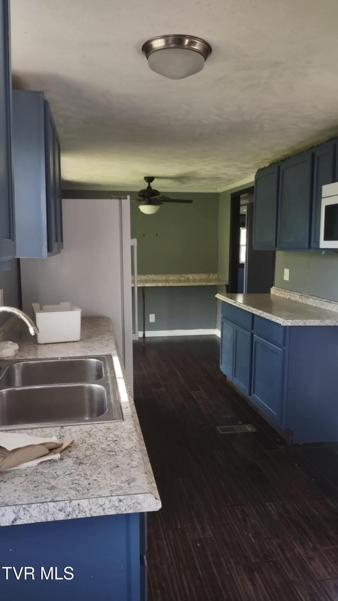 279 State Route Road, Clintwood