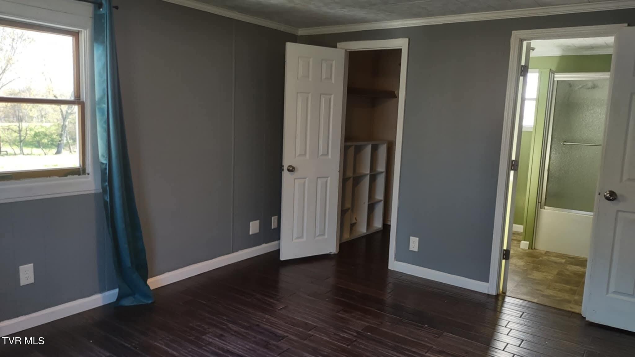 279 State Route Road, Clintwood