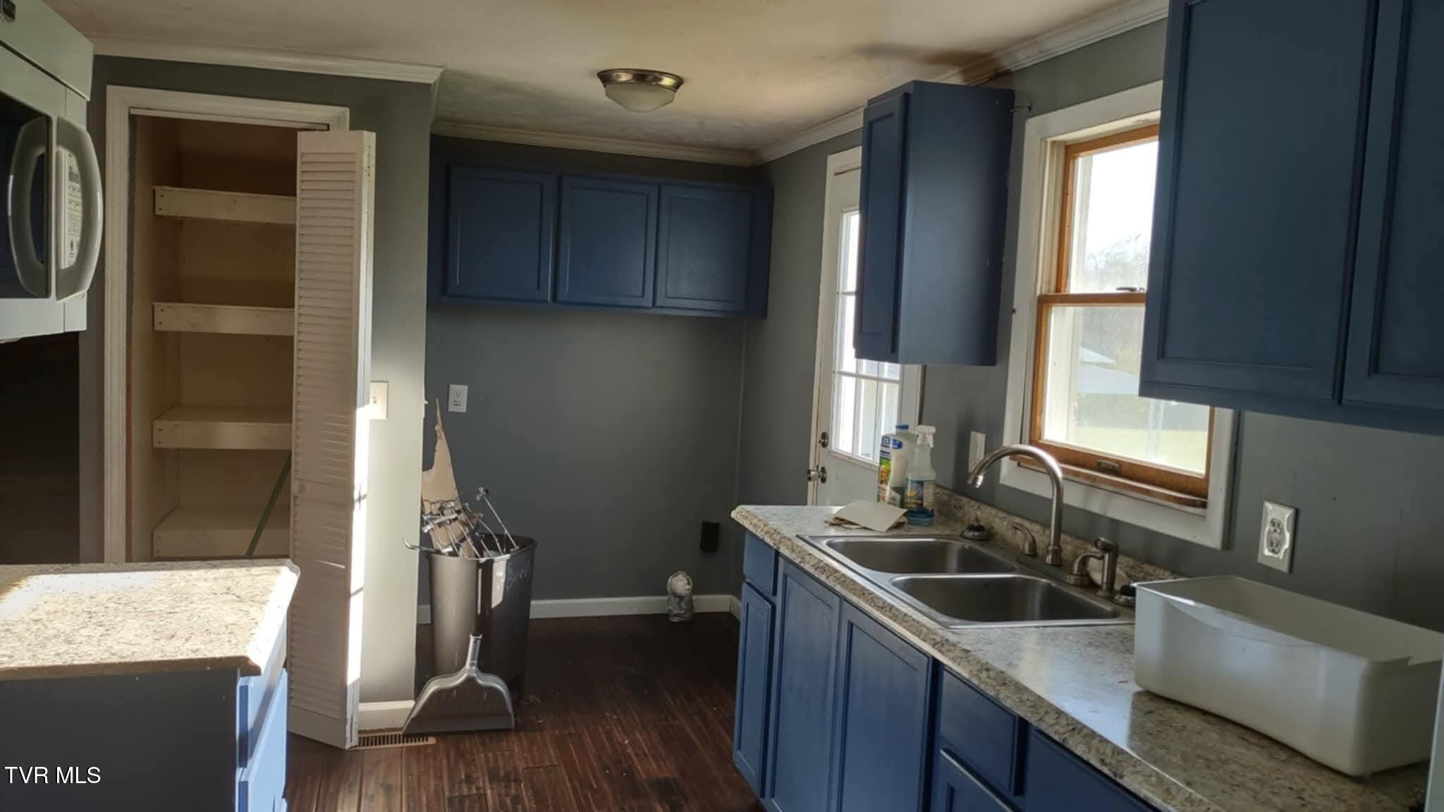 279 State Route Road, Clintwood