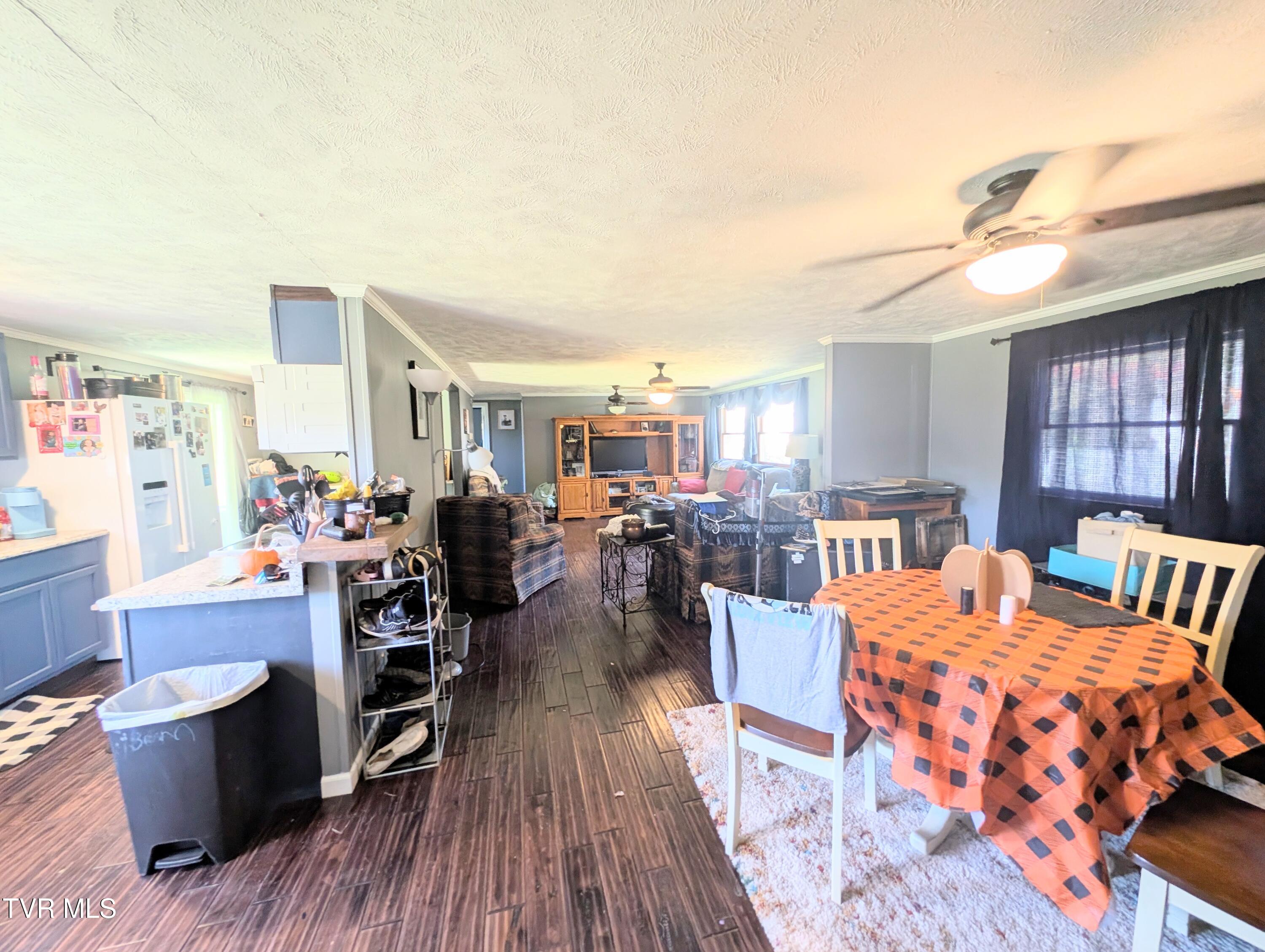 279 State Route Road, Clintwood