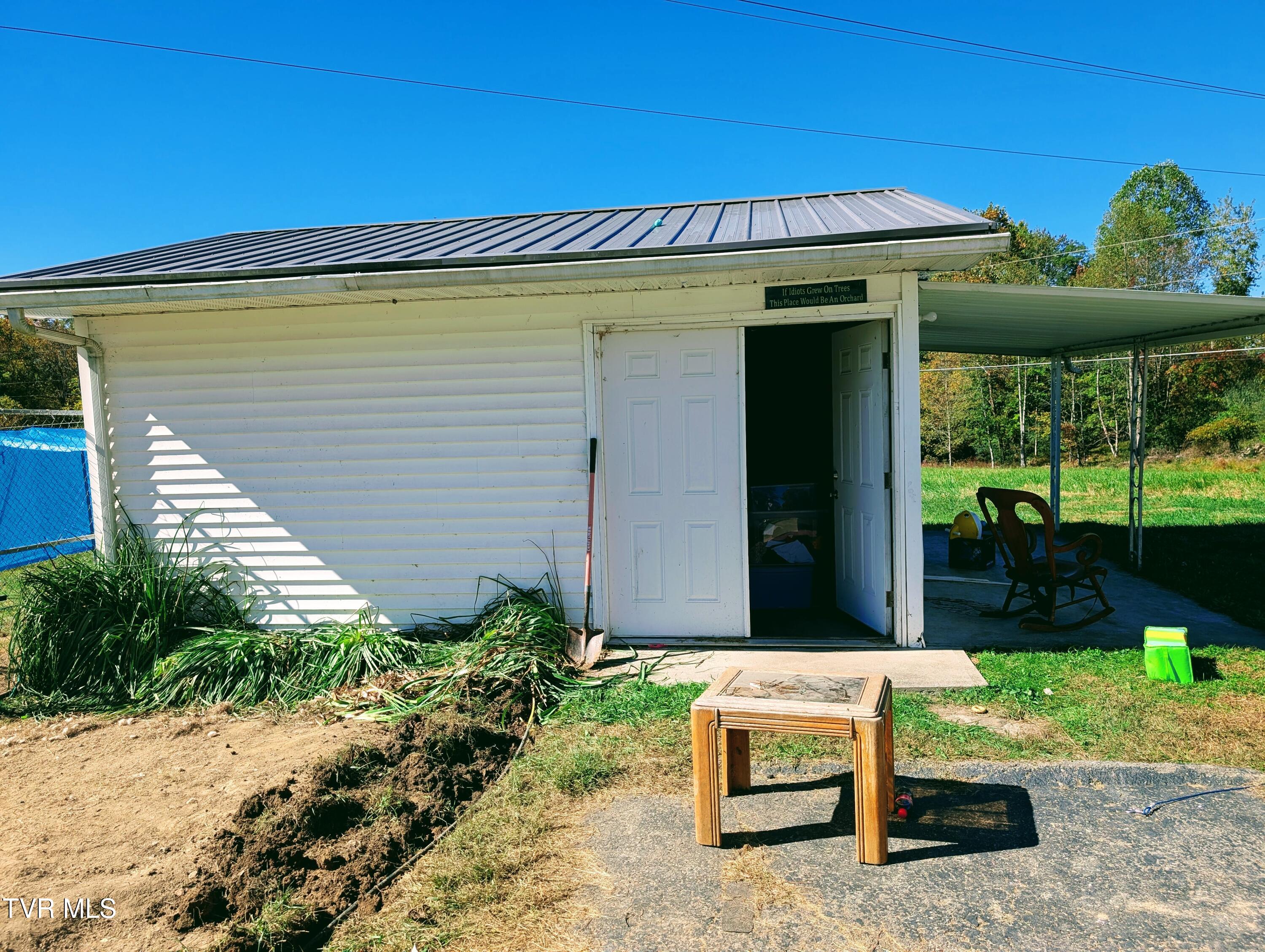 279 State Route Road, Clintwood