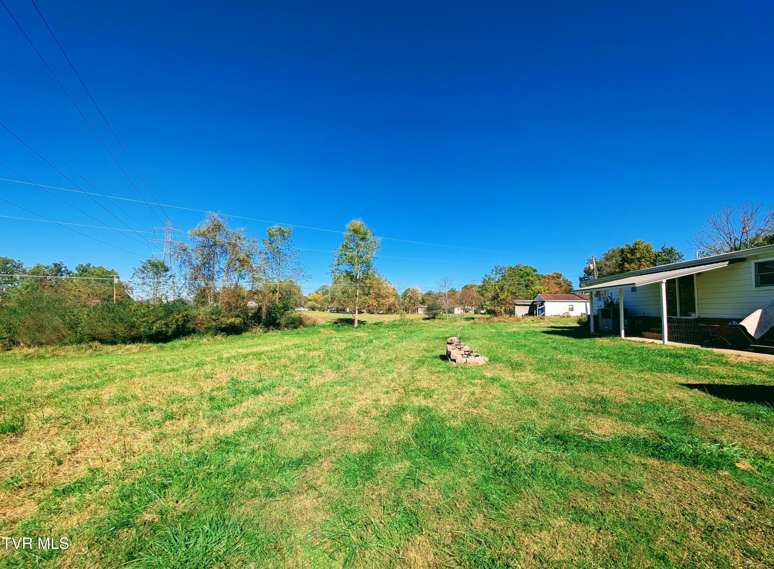 279 State Route Road, Clintwood