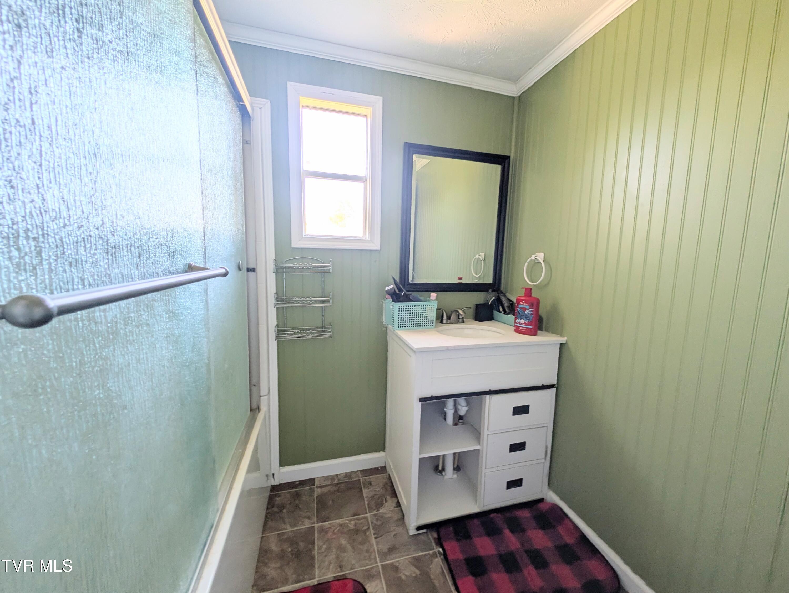 279 State Route Road, Clintwood