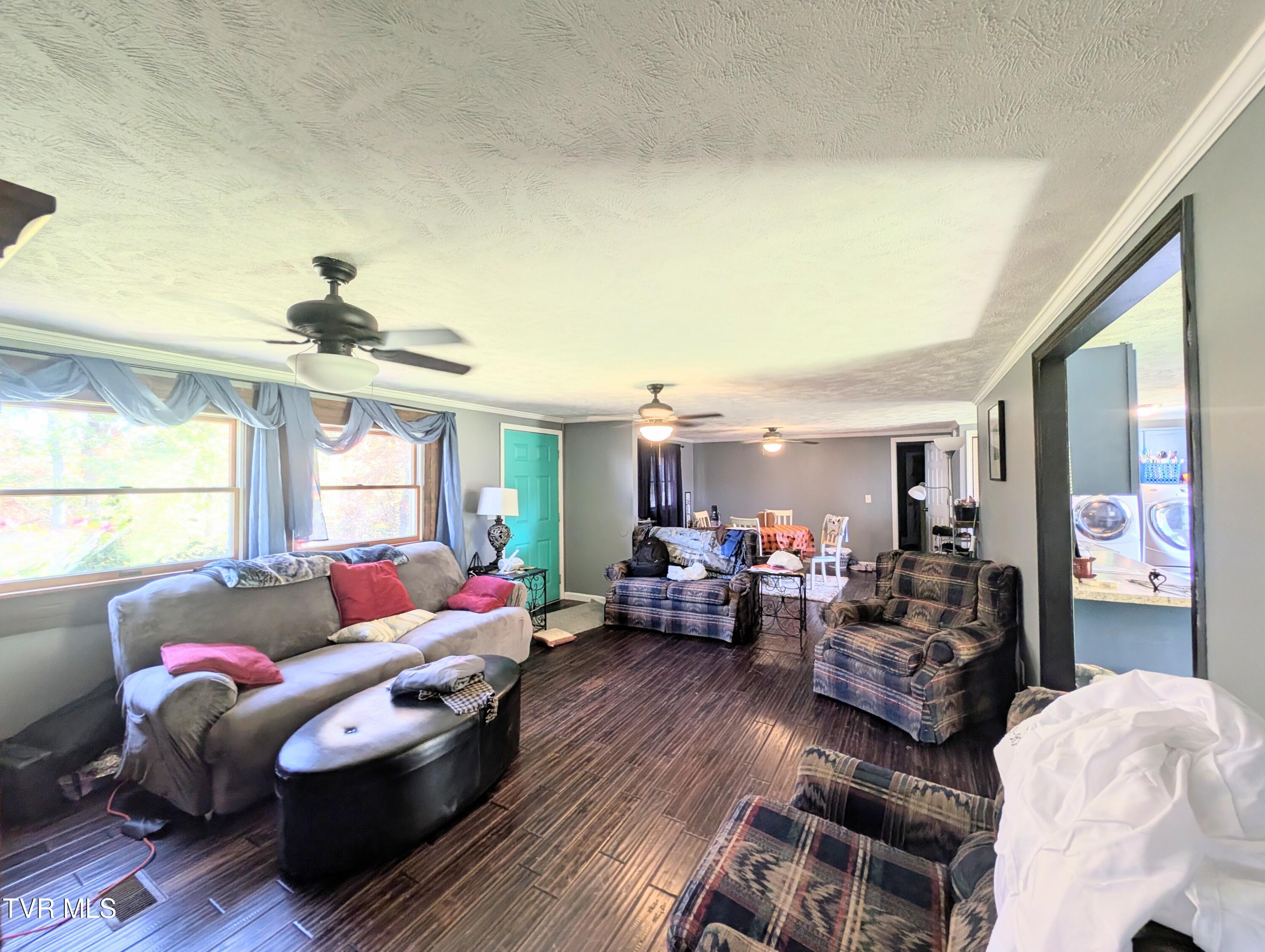 279 State Route Road, Clintwood