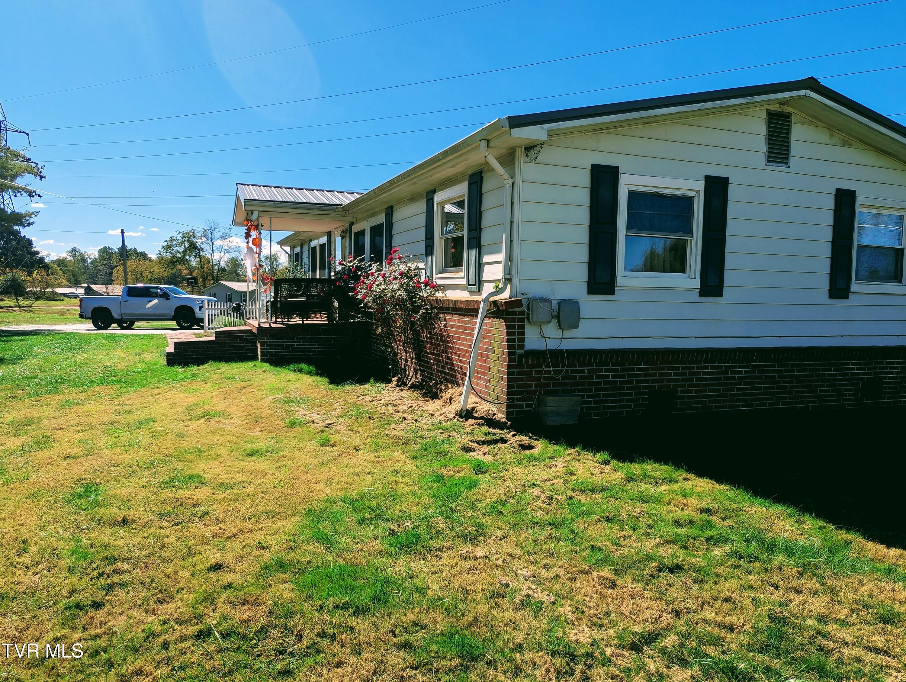 279 State Route Road, Clintwood