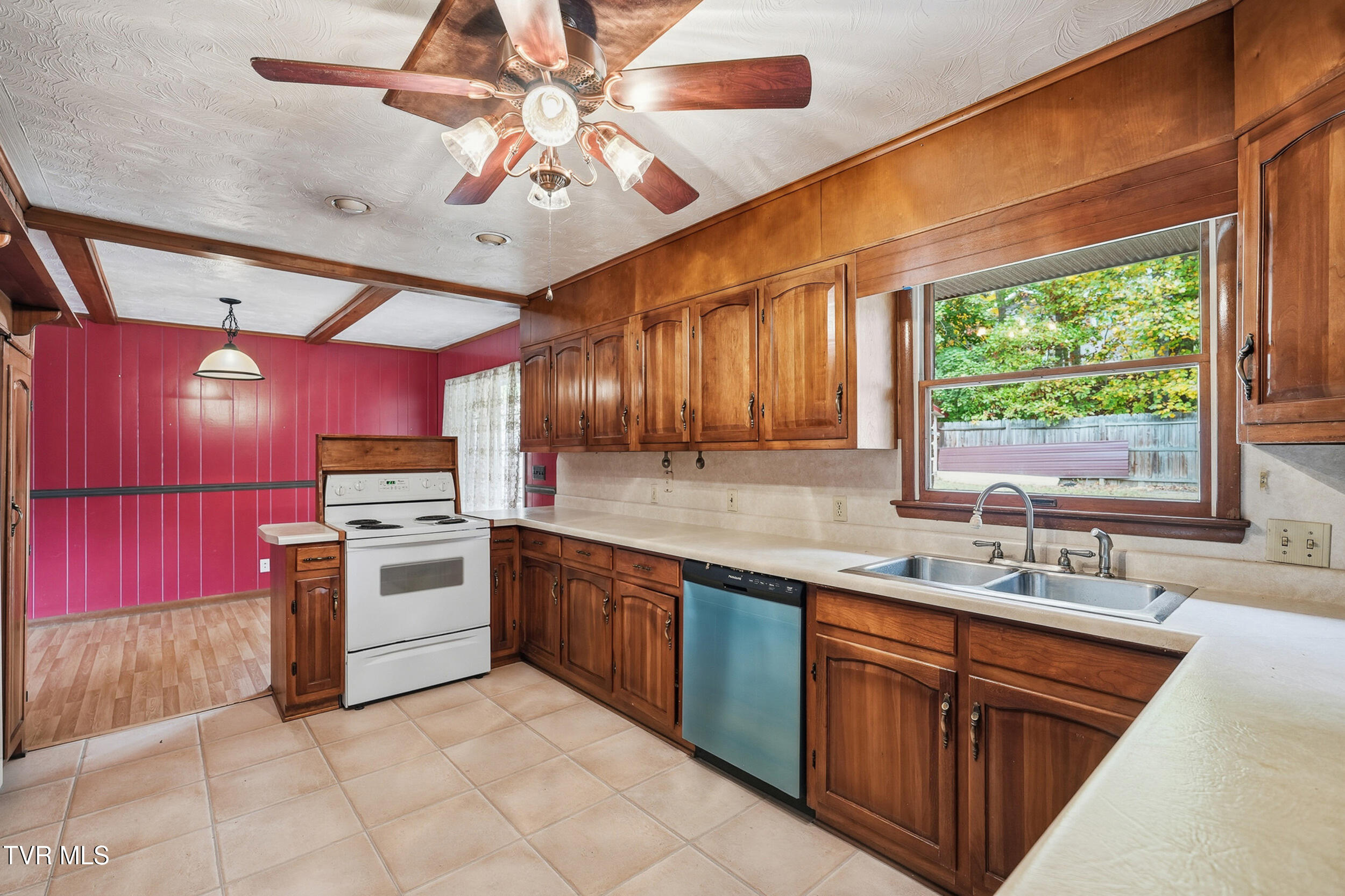 220 Market Street, Clintwood