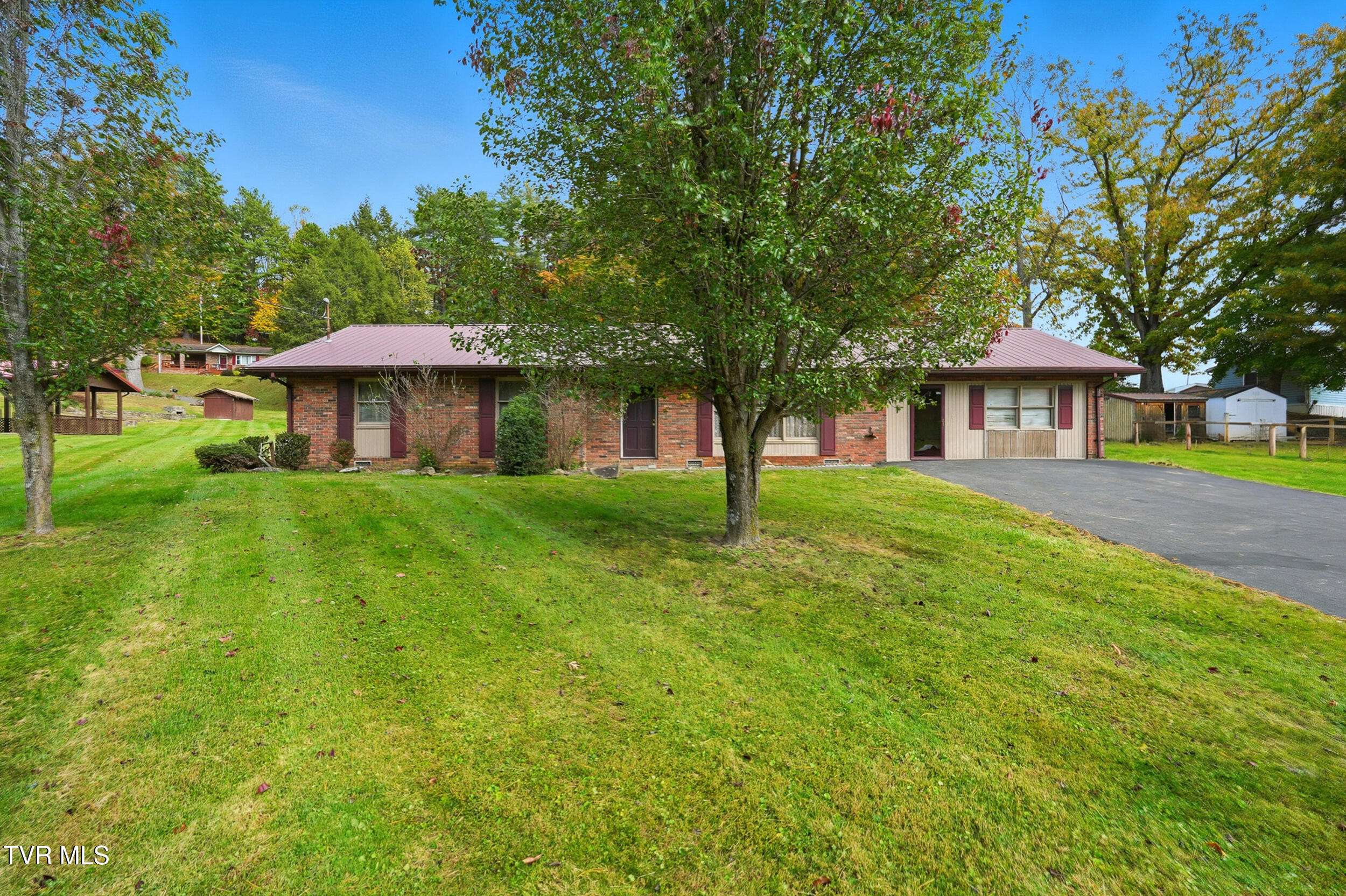 220 Market Street, Clintwood