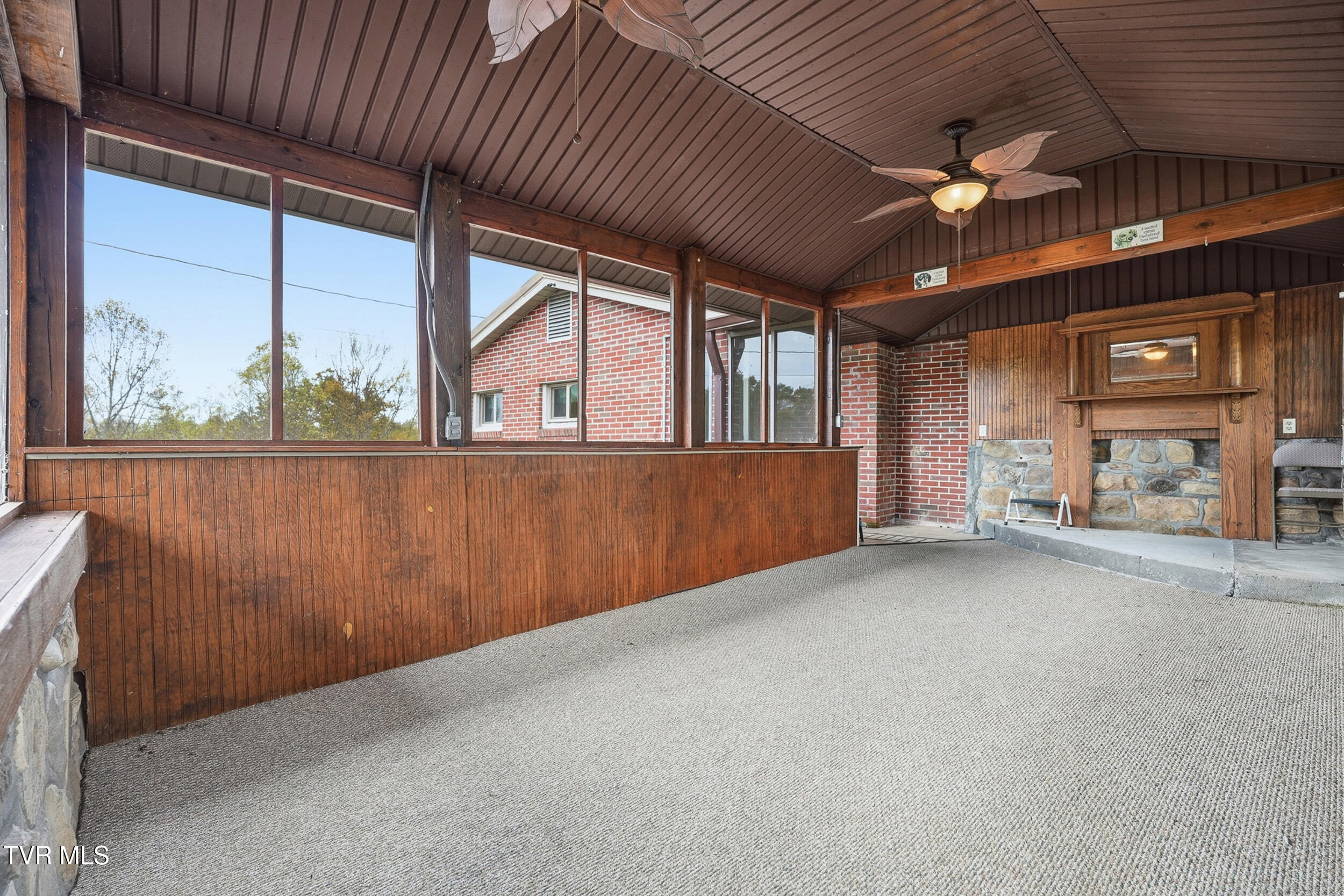 490 Delaney Lane, Clintwood