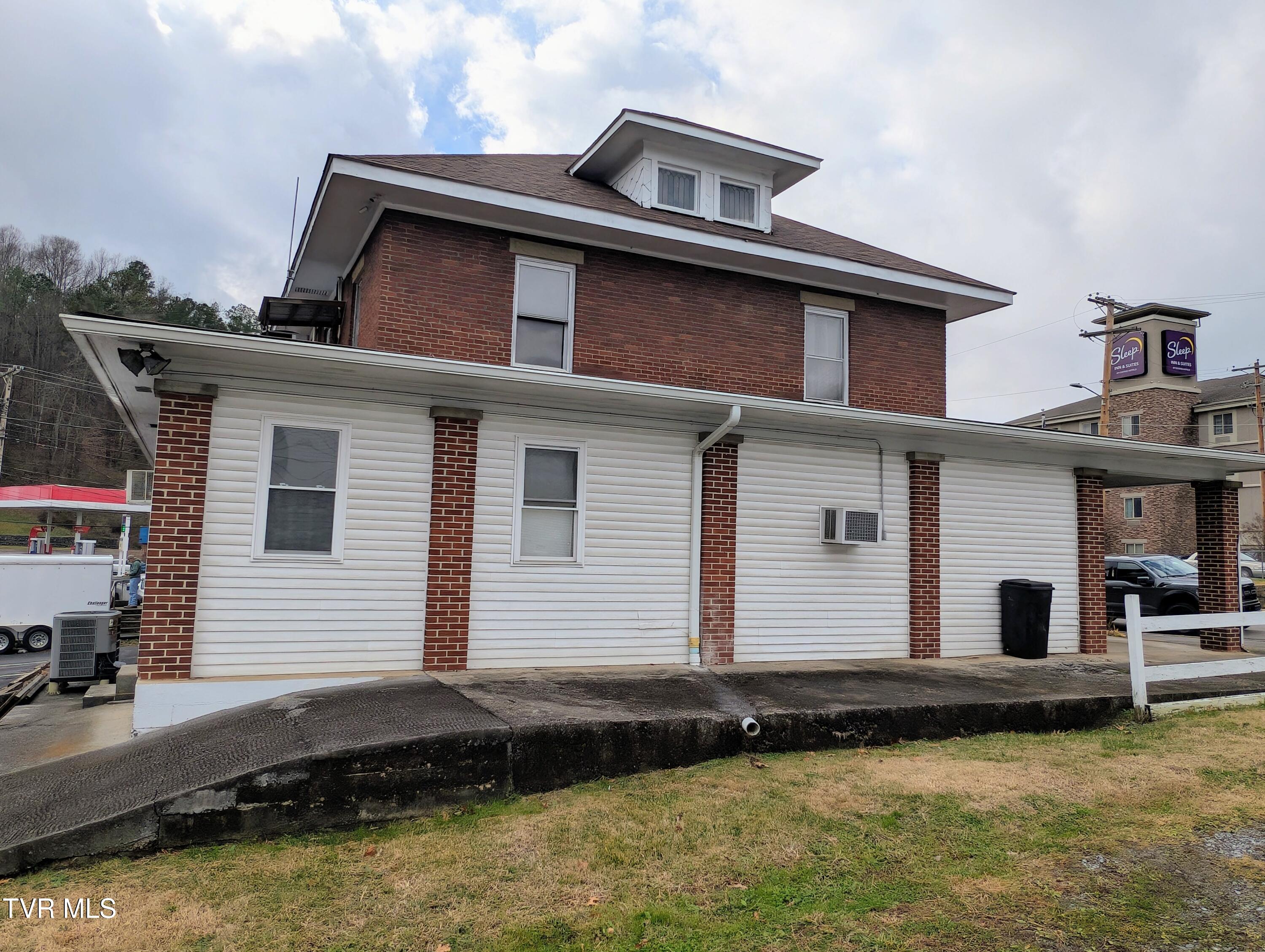 142 East Main Street