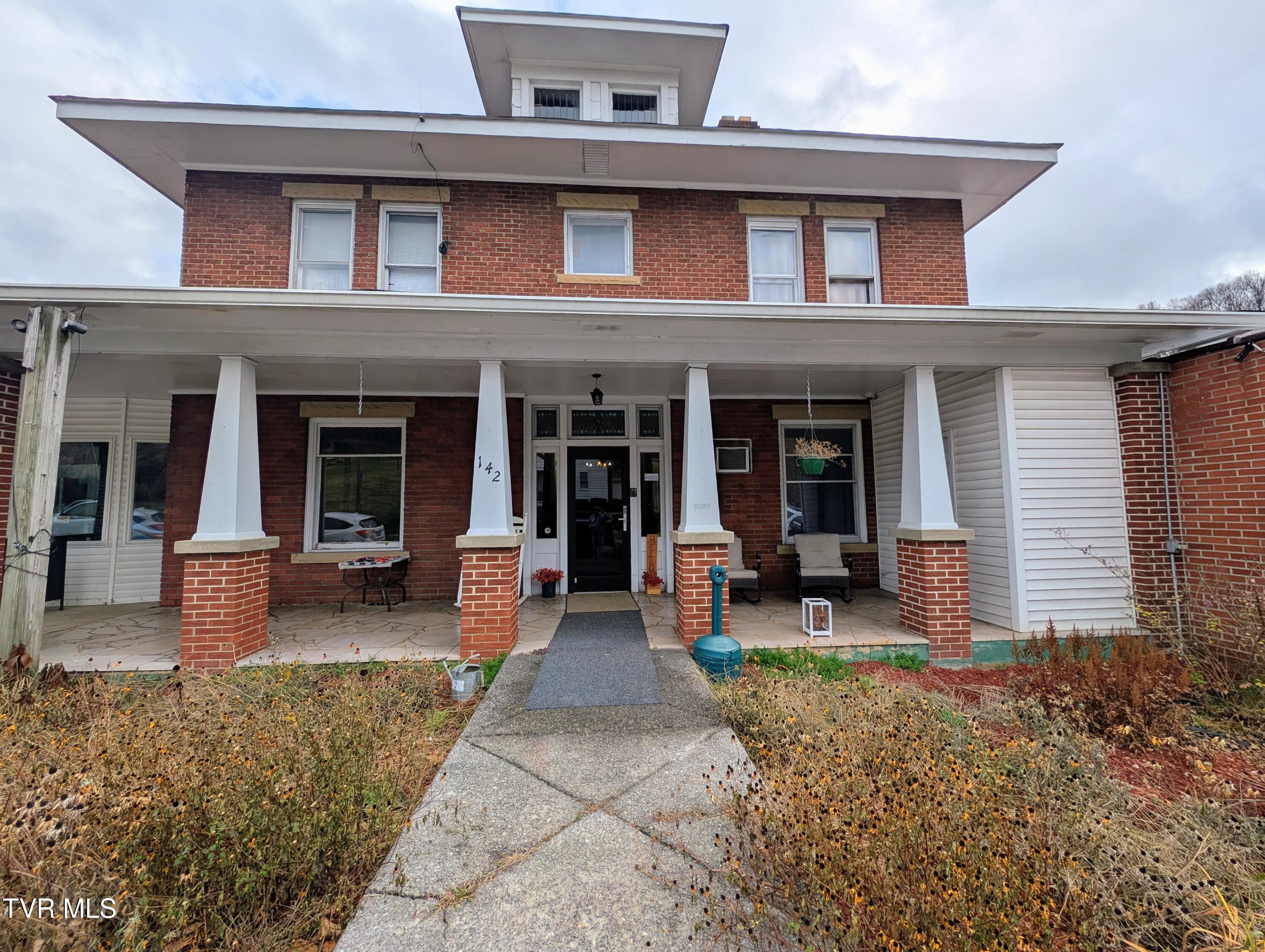 142 East Main Street