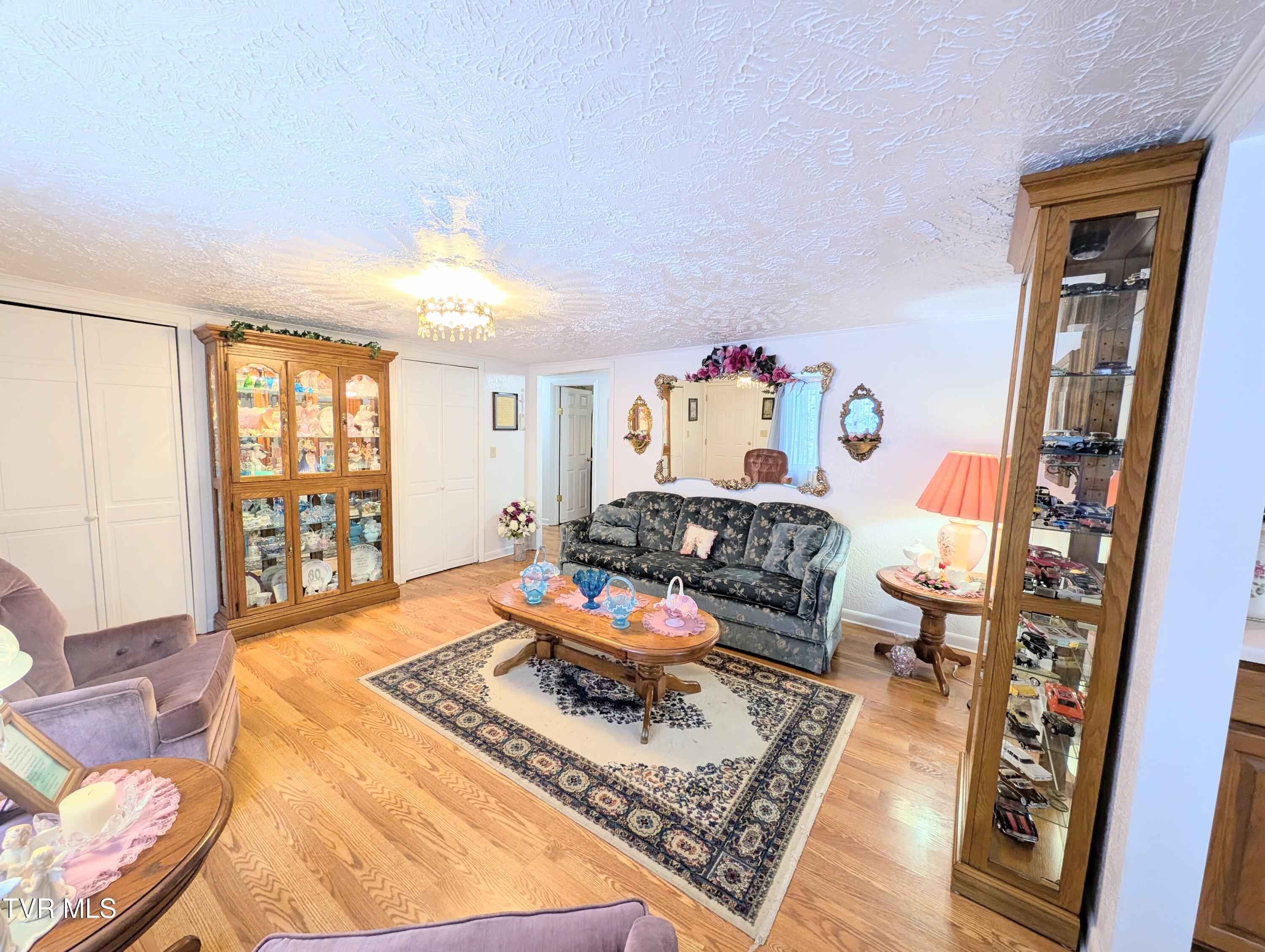 1991 Old Greenbrier Road