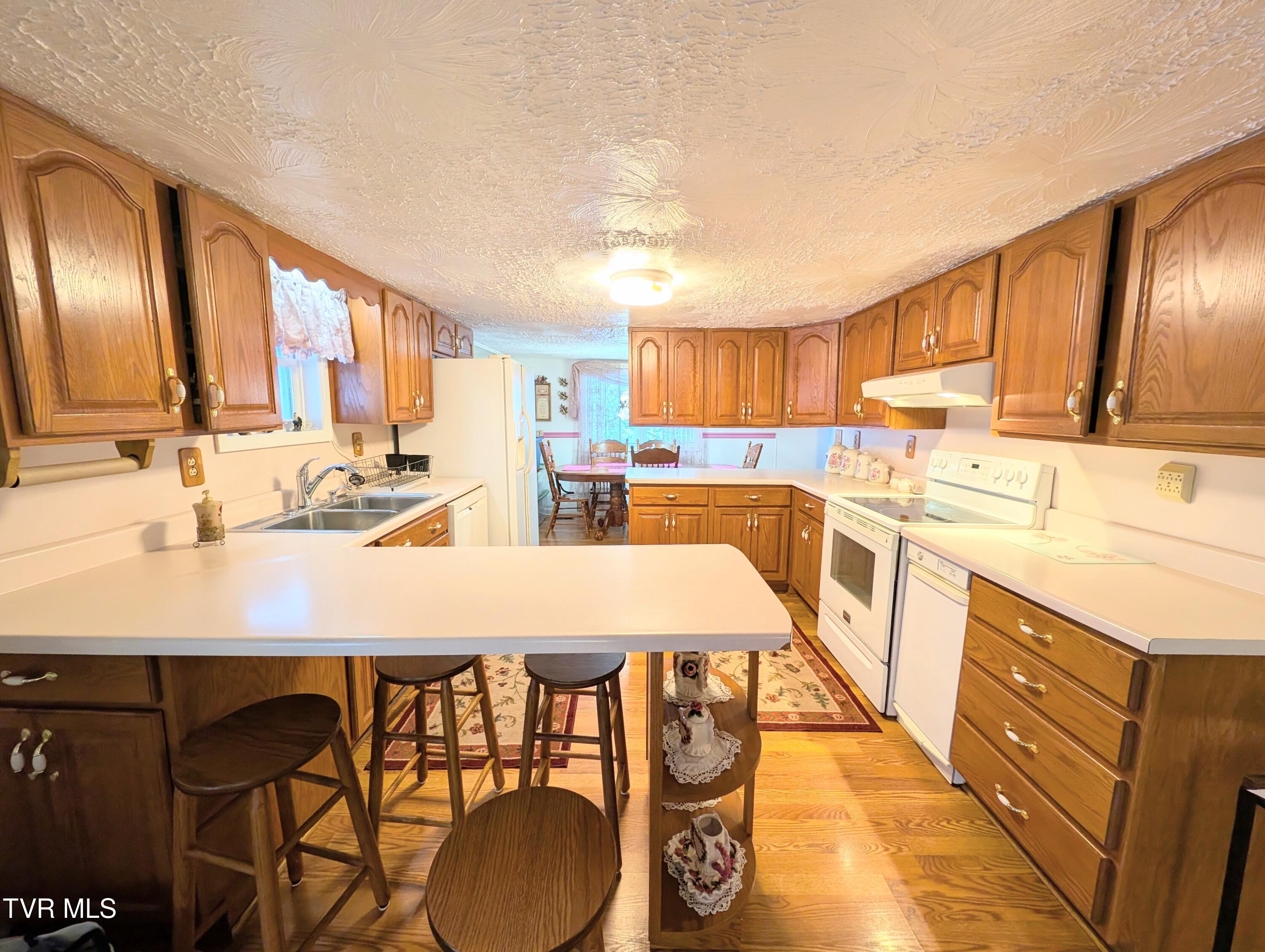 1991 Old Greenbrier Road