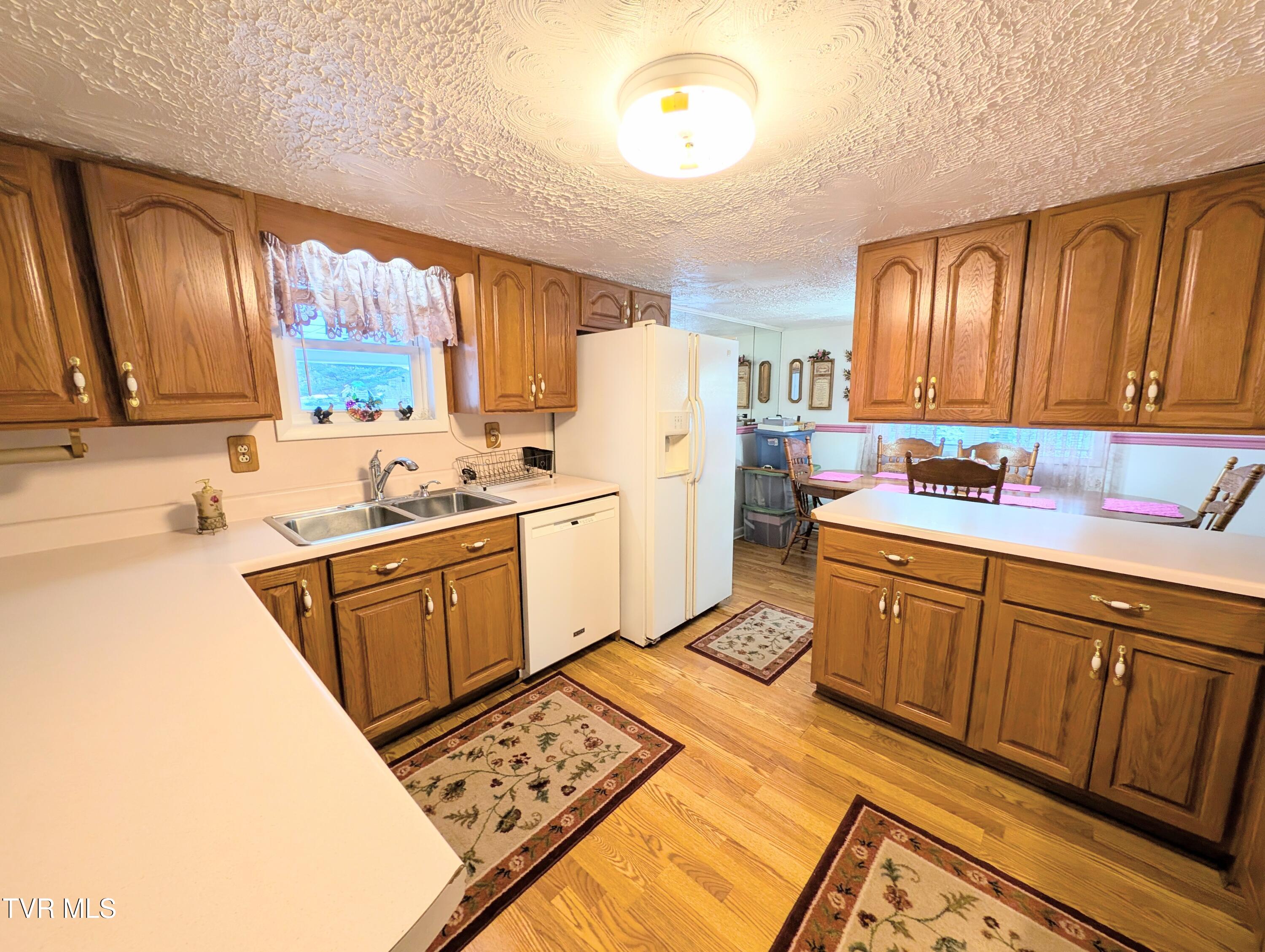 1991 Old Greenbrier Road