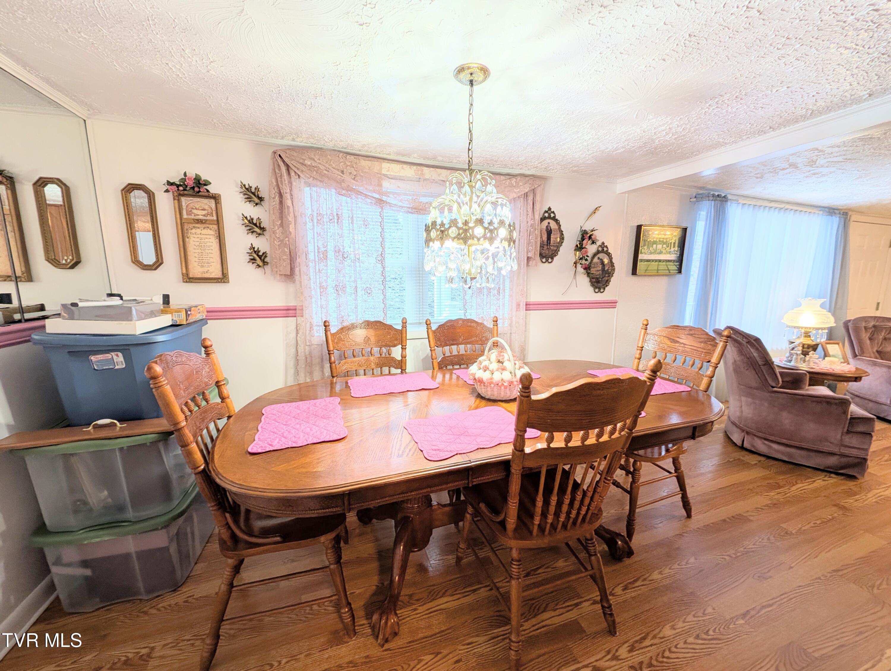 1991 Old Greenbrier Road