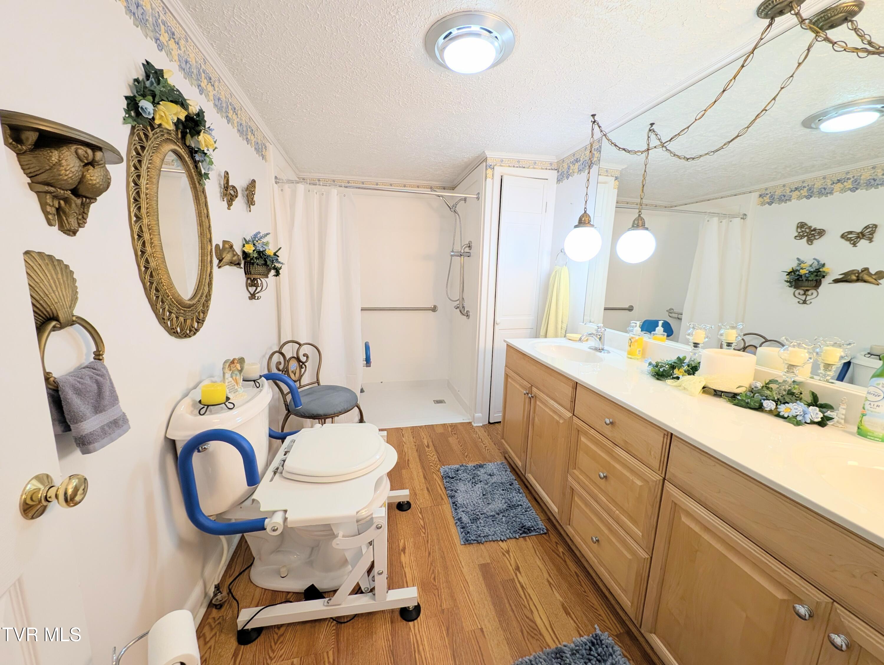 1991 Old Greenbrier Road