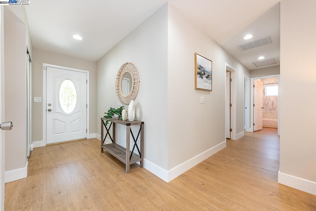 2406 Bing Pl