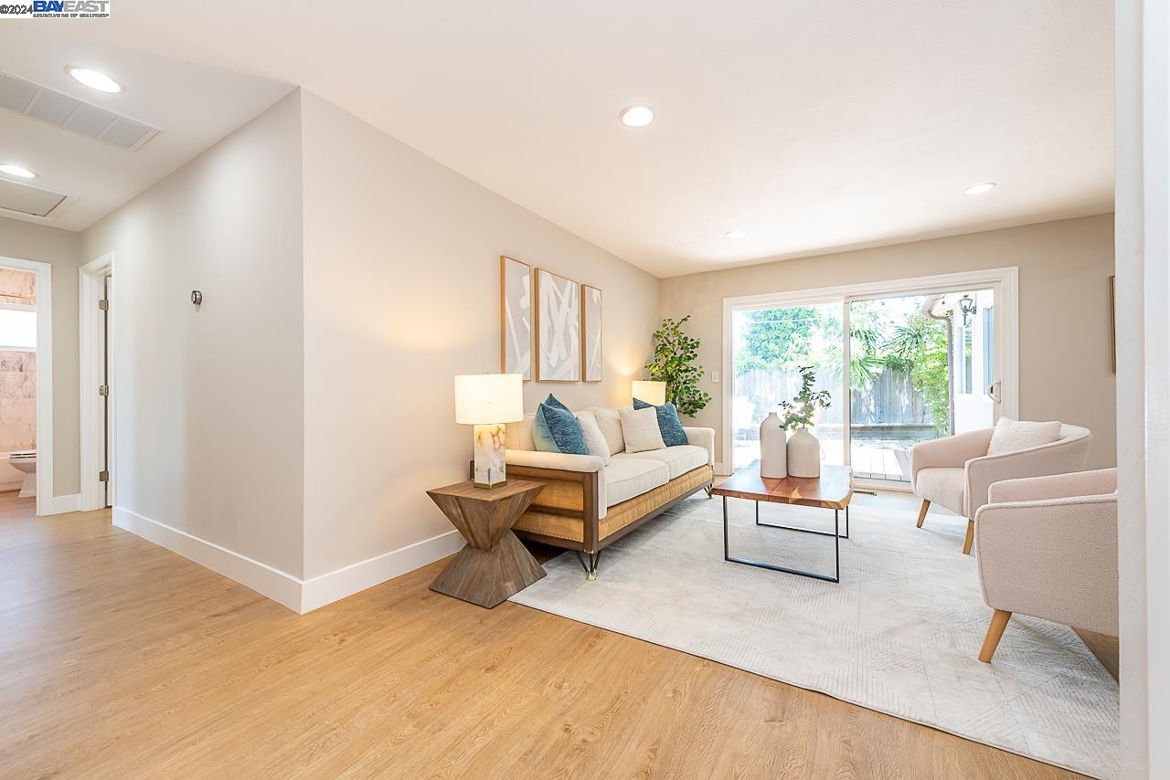 2406 Bing Pl