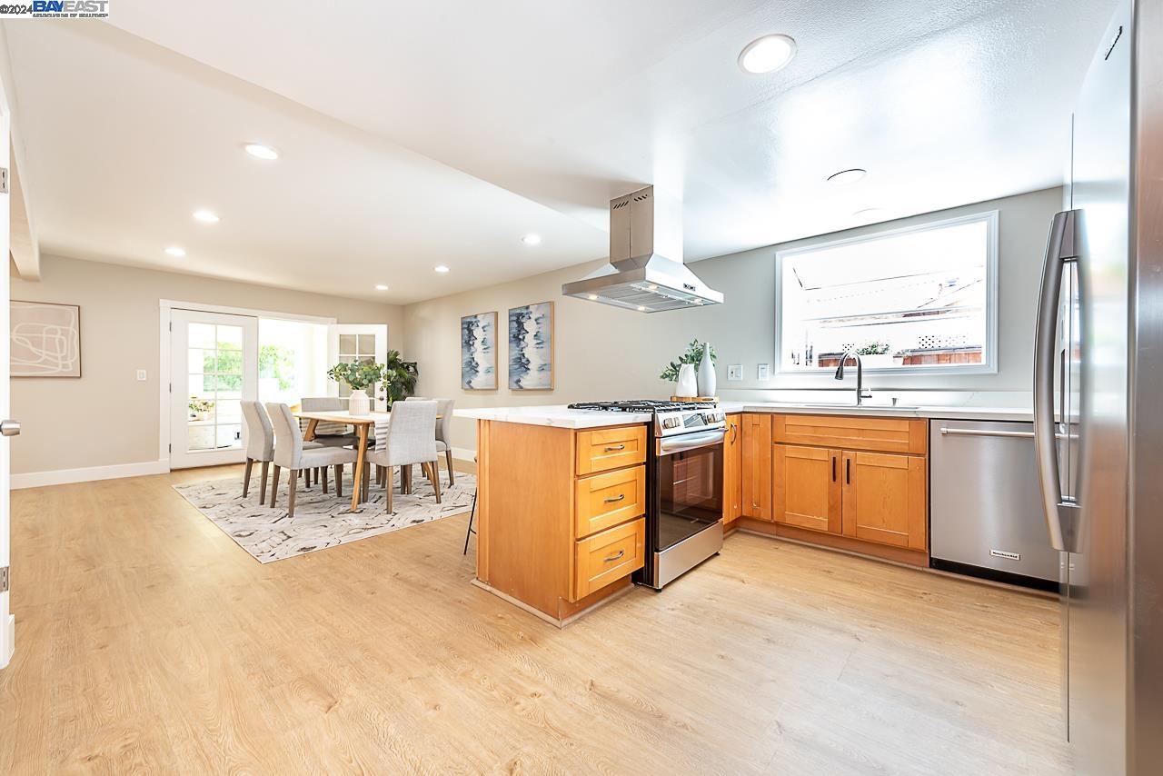 2406 Bing Pl