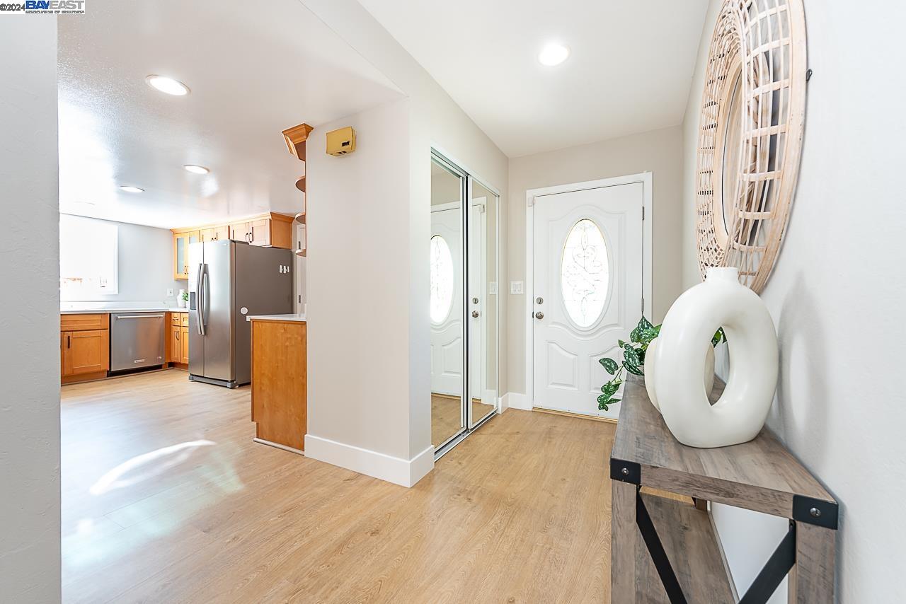 2406 Bing Pl