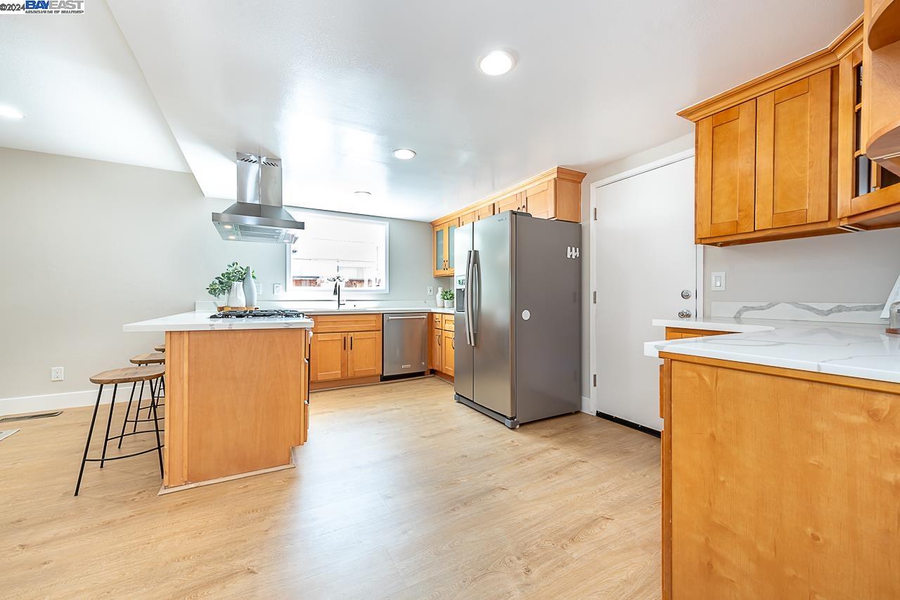 2406 Bing Pl