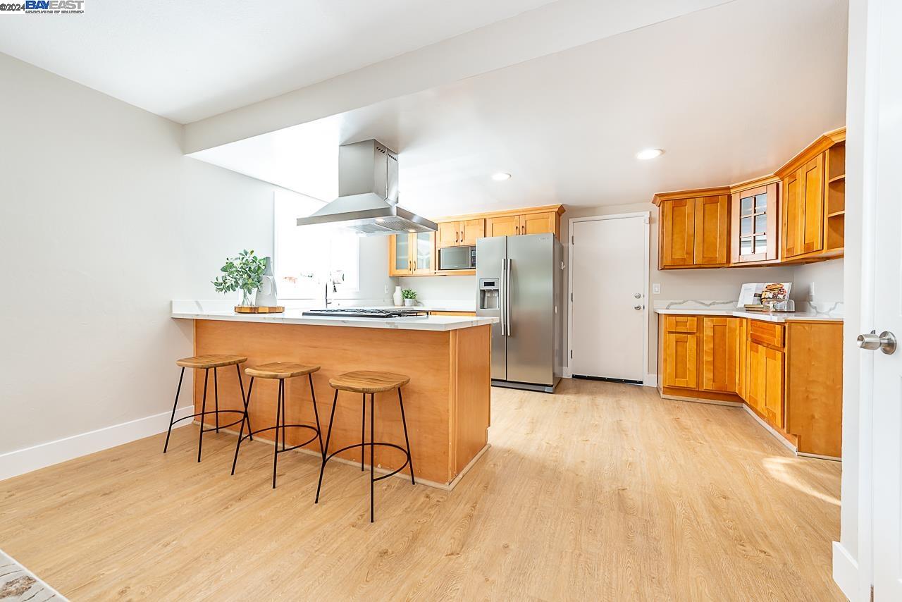 2406 Bing Pl