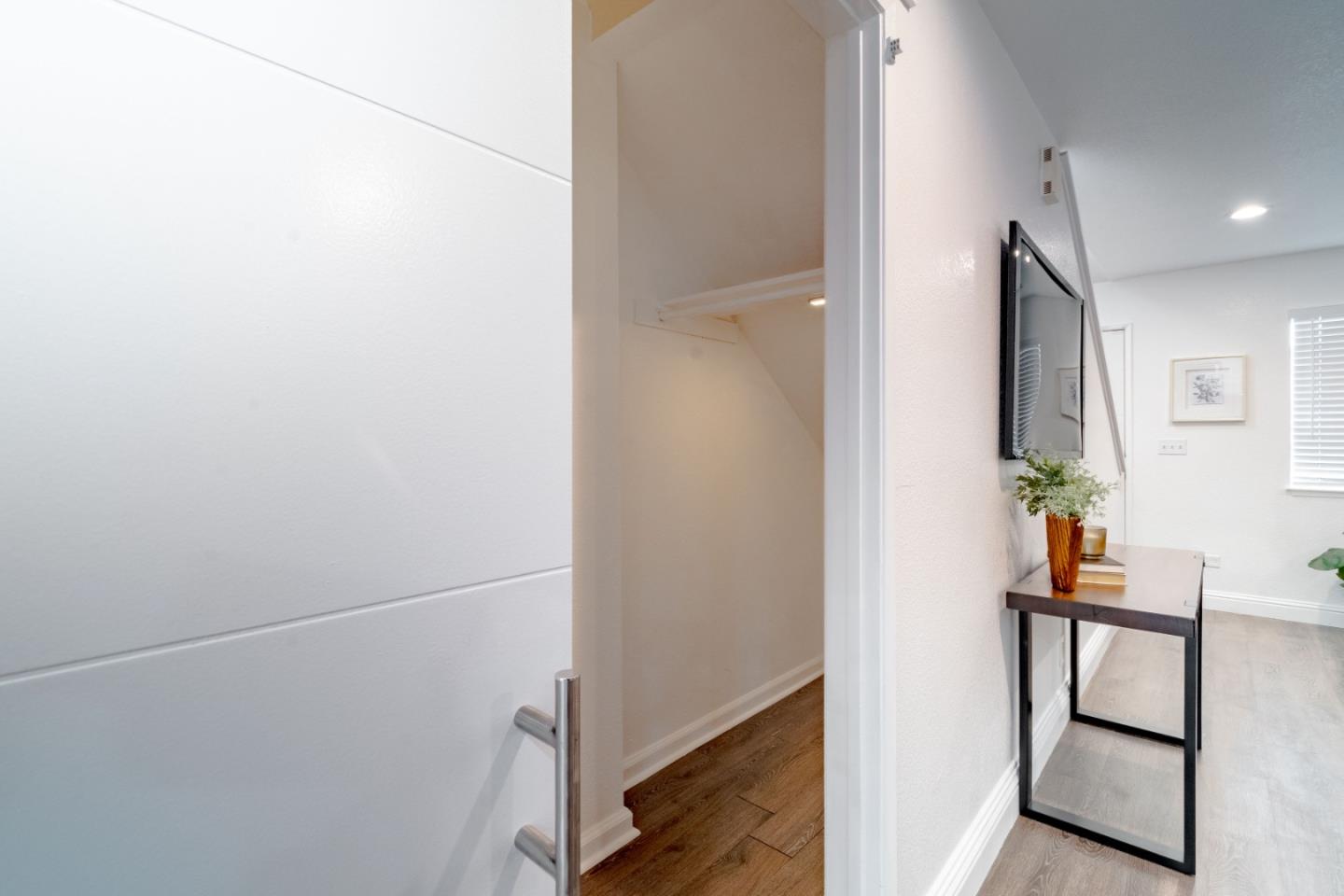 1687 Los Suenos Avenue