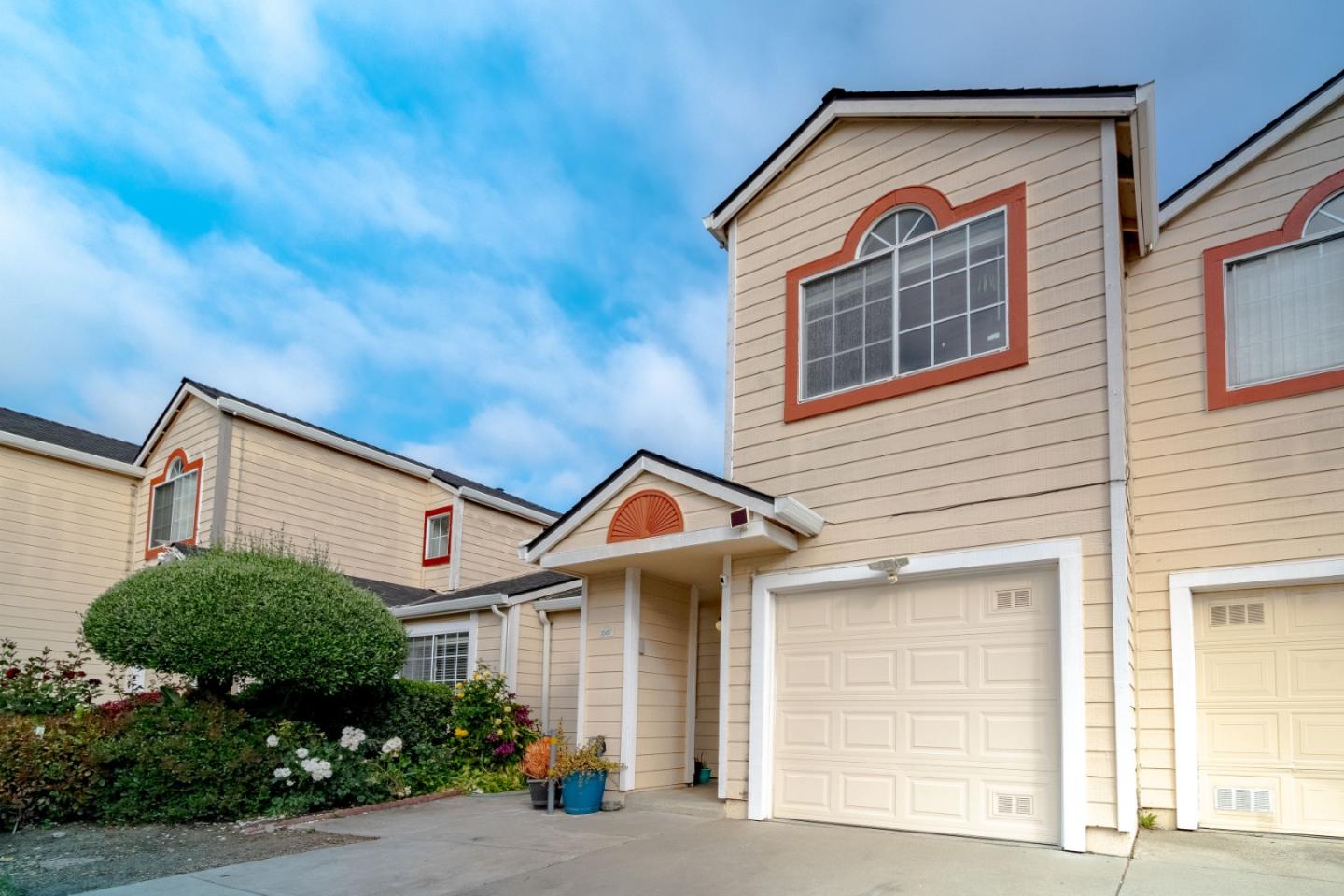 1687 Los Suenos Avenue