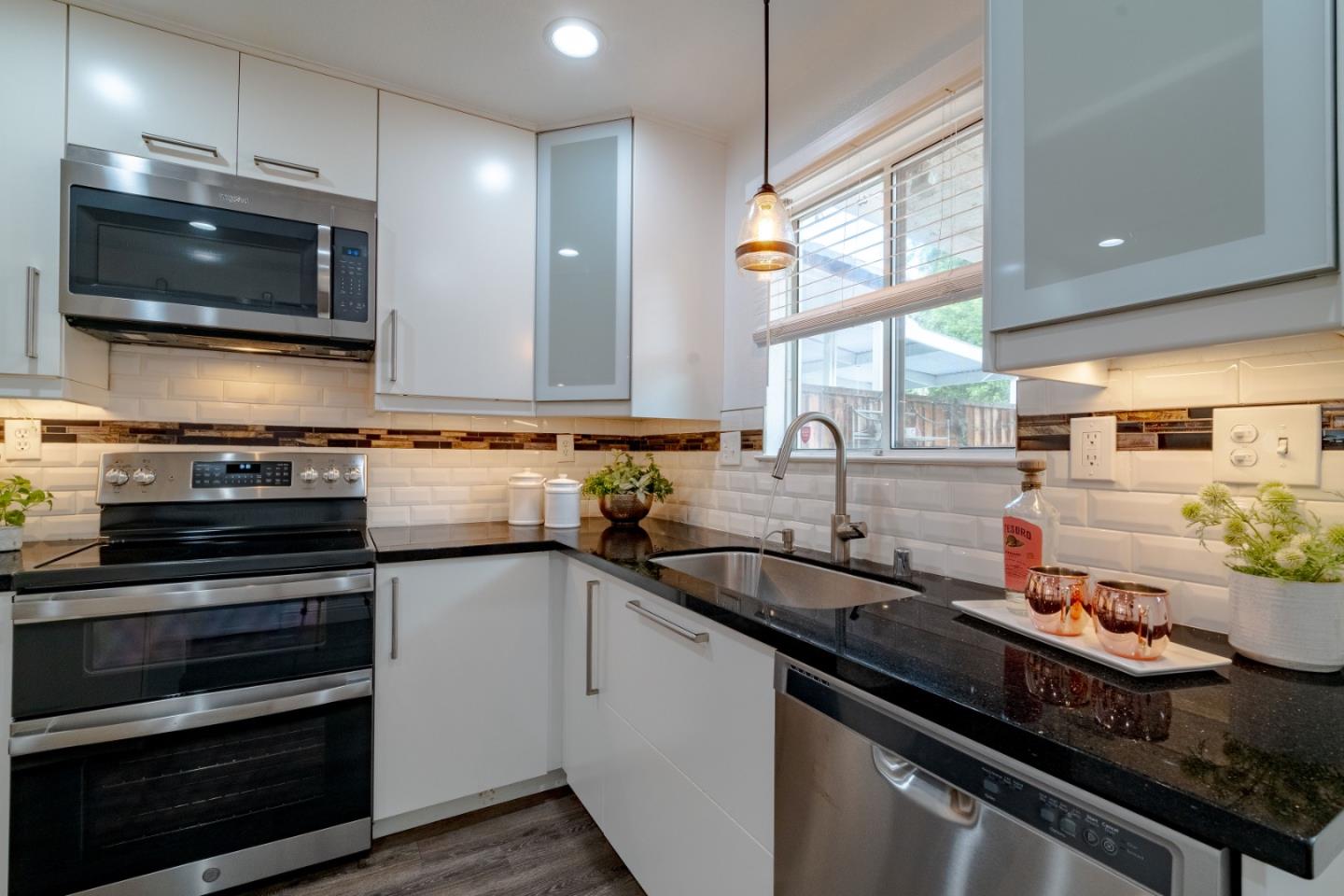 1687 Los Suenos Avenue