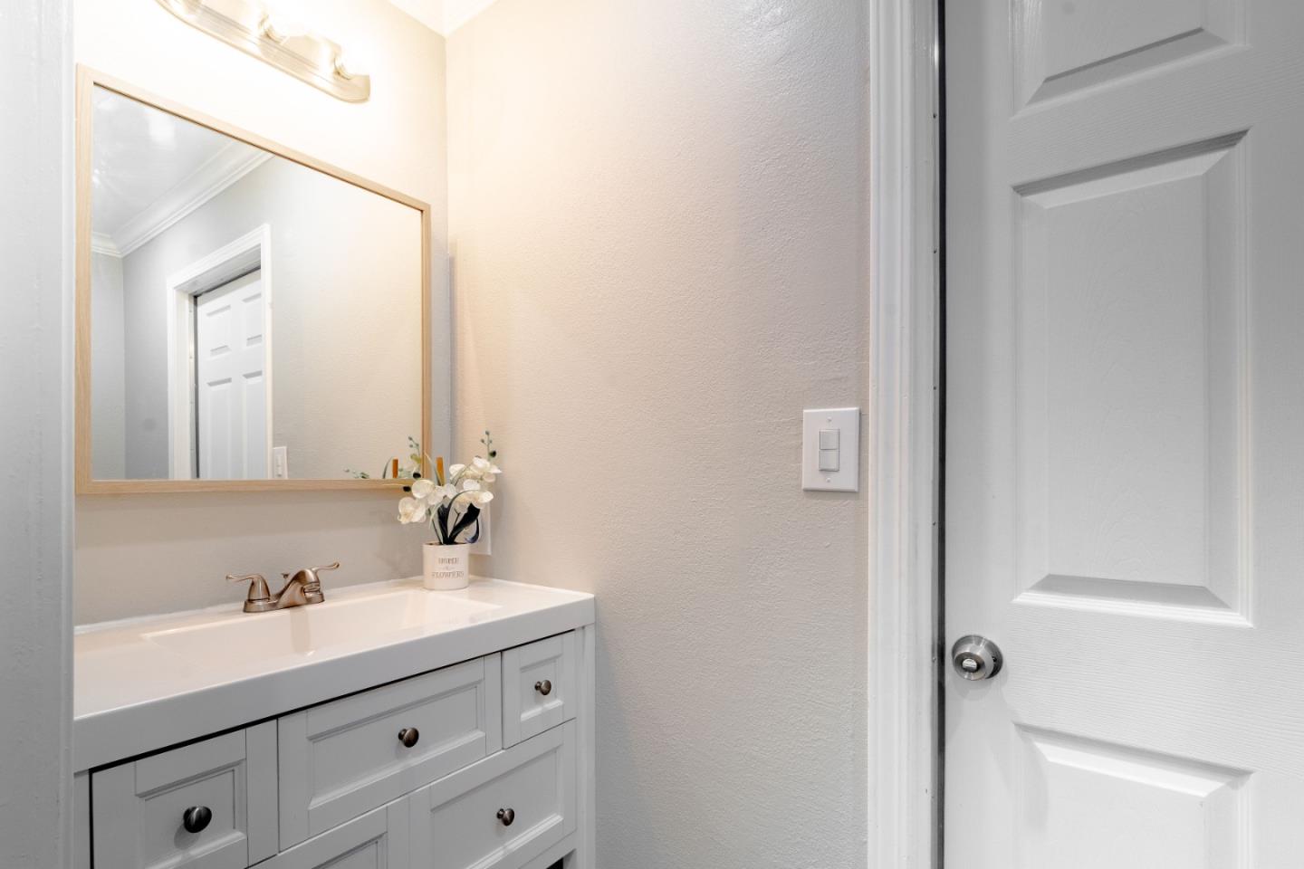 1687 Los Suenos Avenue