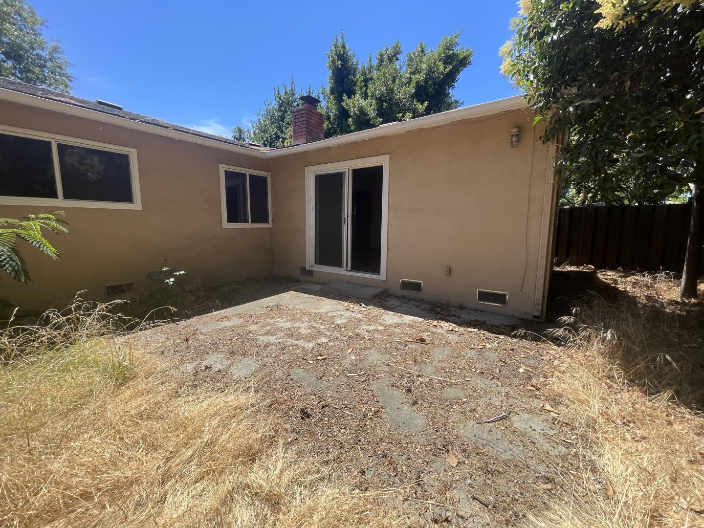 1127 Aspen DR