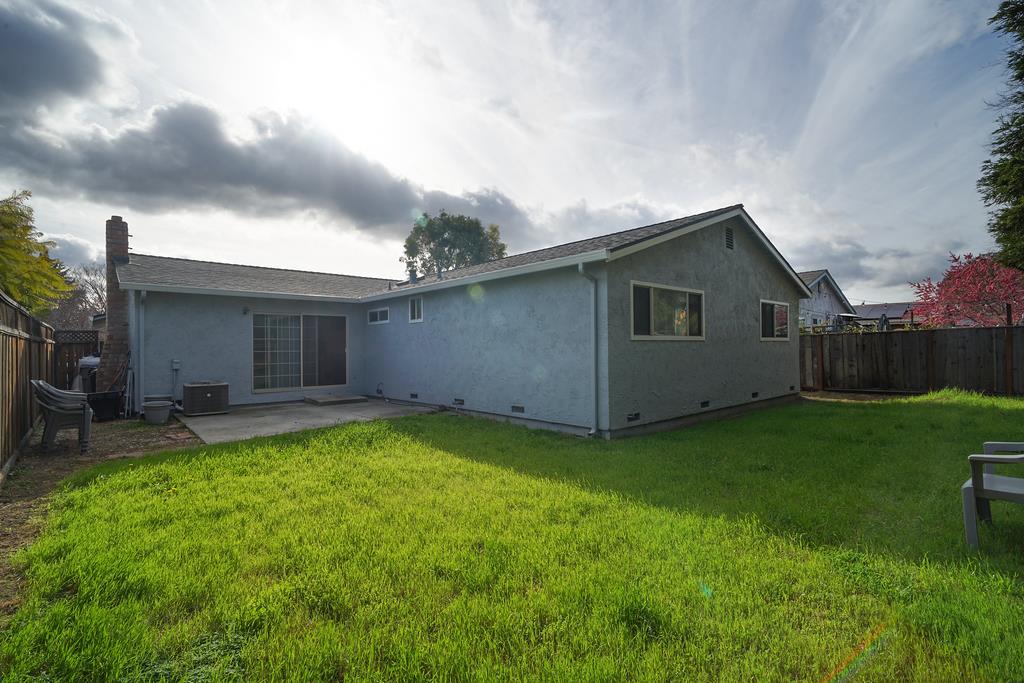 5194 Running Bear DR