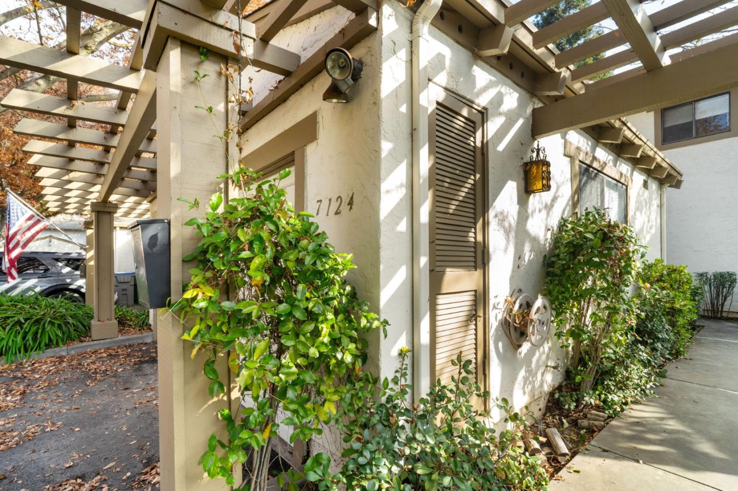 7124 Point Dunes Court