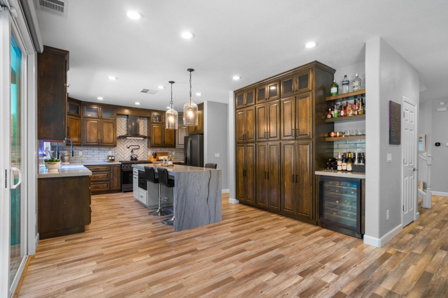 4637 Glenbrook Drive