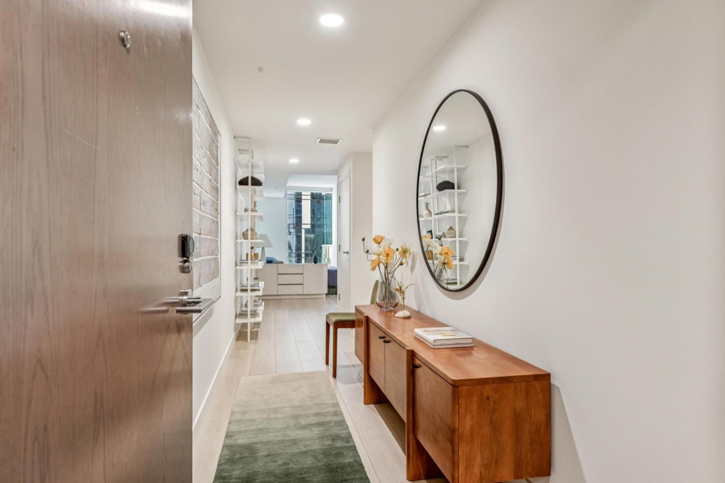 188 W Saint James ST 10515