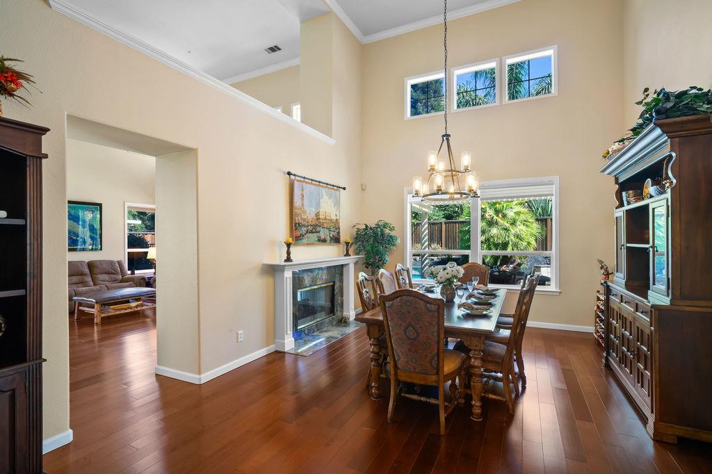 5569 Arlene WAY