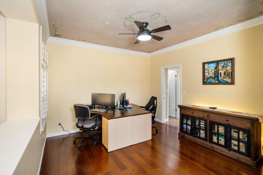 5569 Arlene WAY