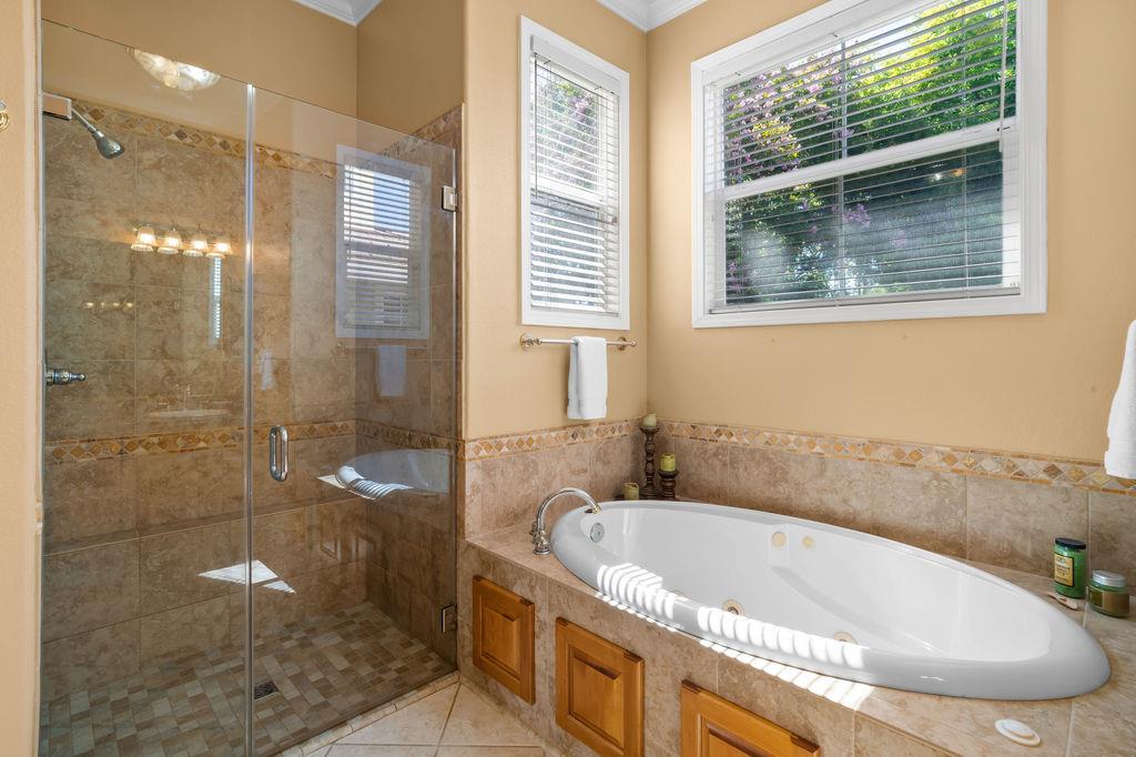 5569 Arlene WAY