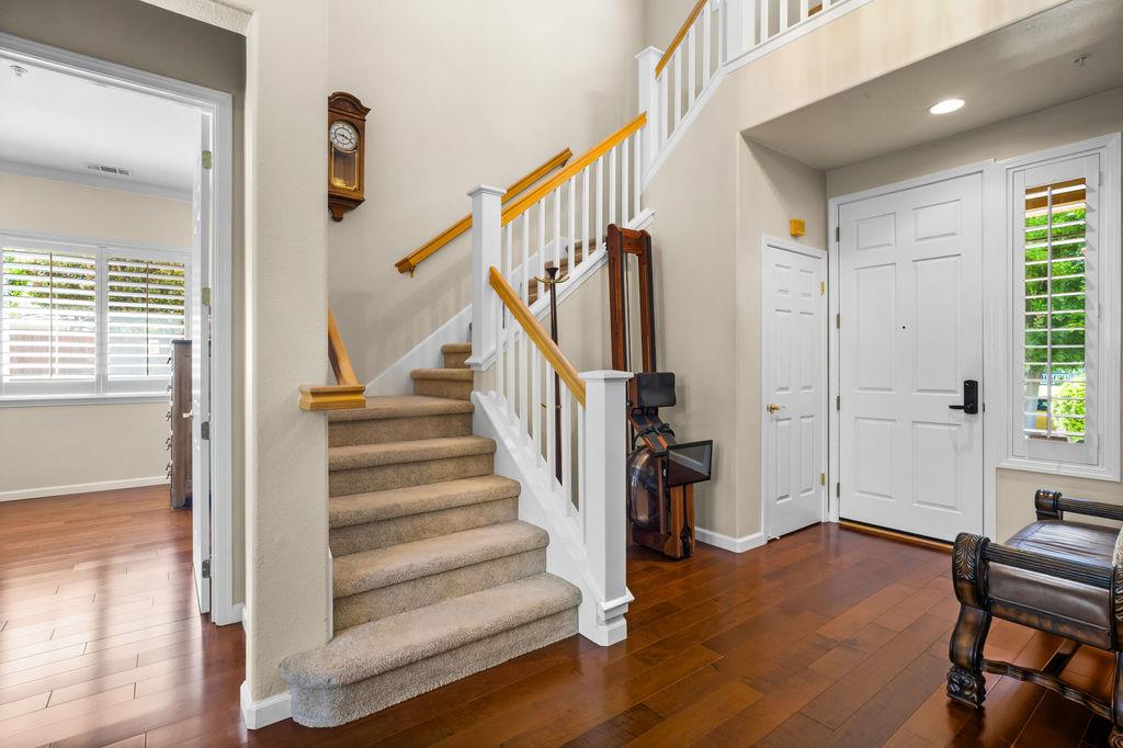 5569 Arlene WAY