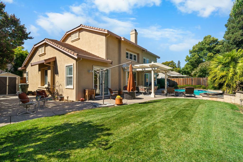 5569 Arlene WAY