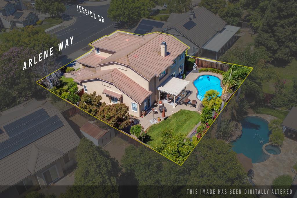 5569 Arlene WAY